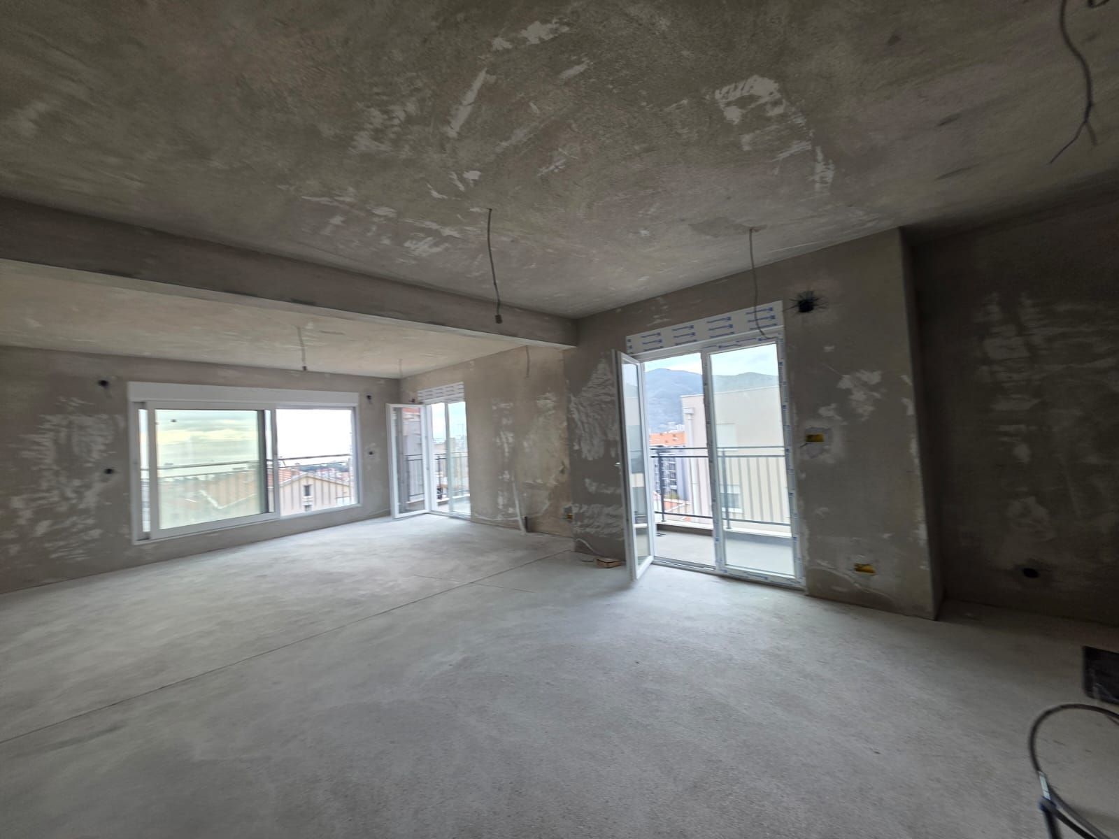 Prodaja trosobnog stana 165 m² u novogradnji sa pogledom na more – Podkosljun, Budva - Amfora Real Estate