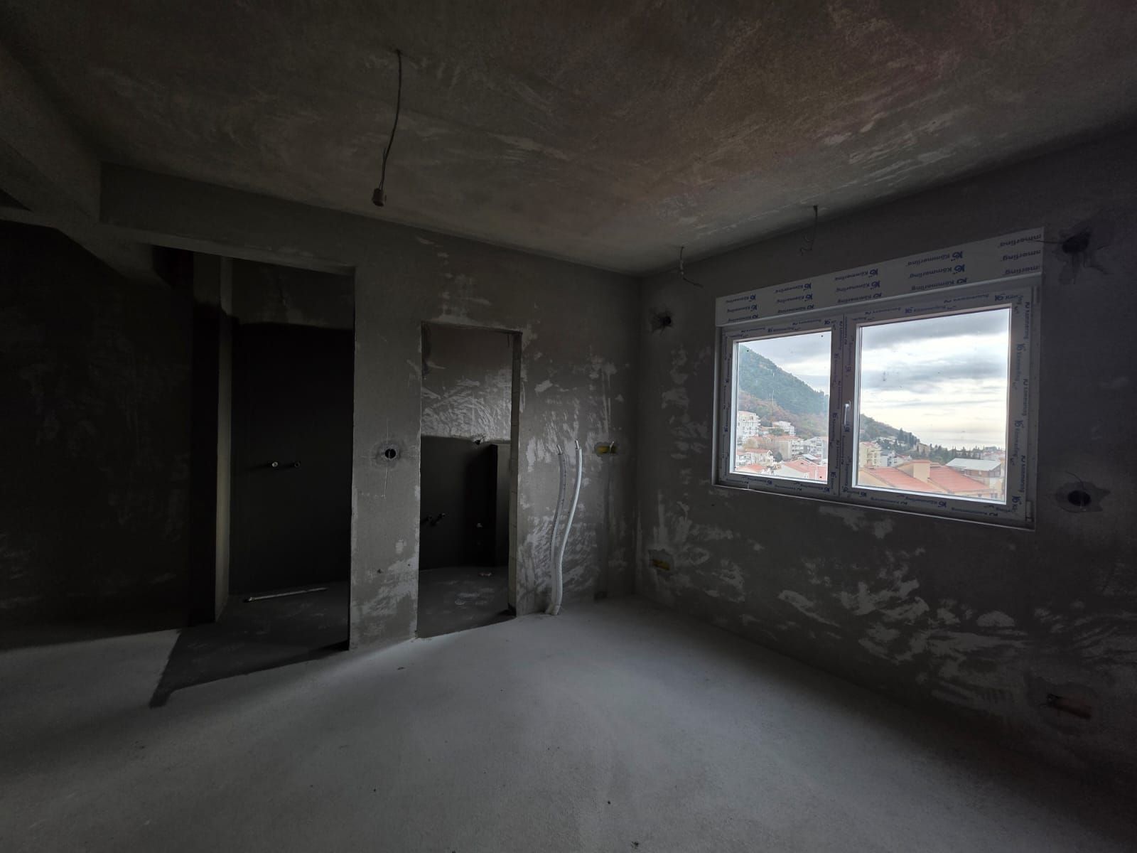 Prodaja trosobnog stana 165 m² u novogradnji sa pogledom na more – Podkosljun, Budva - Amfora Real Estate