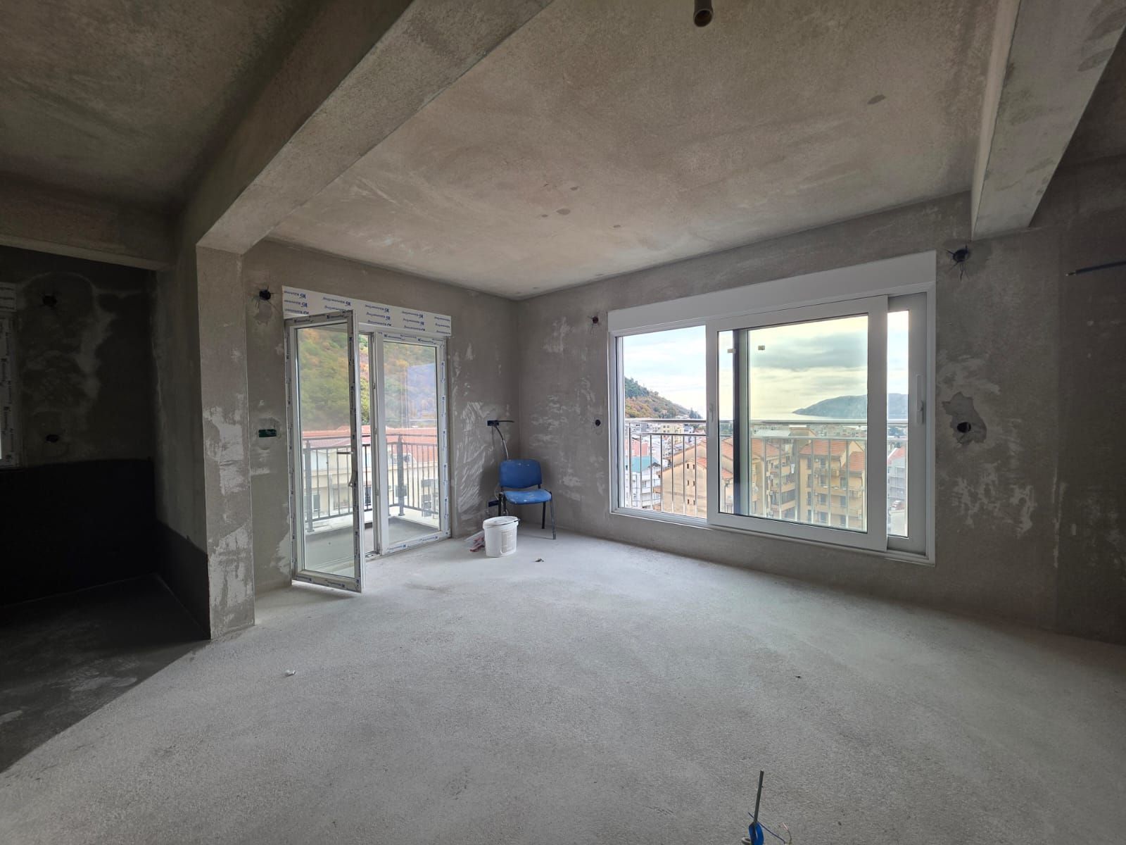 Prodaja trosobnog stana 165 m² u novogradnji sa pogledom na more – Podkosljun, Budva - Amfora Real Estate