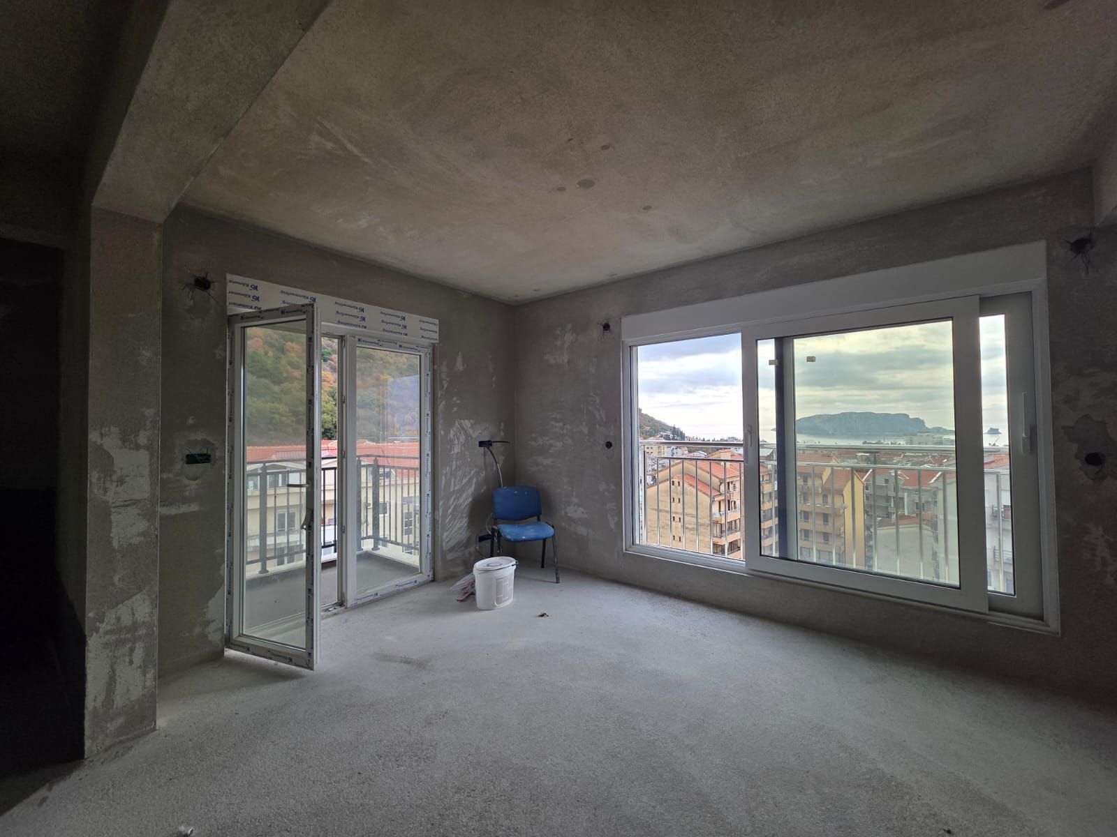 Prodaja trosobnog stana 165 m² u novogradnji sa pogledom na more – Podkosljun, Budva - Amfora Real Estate