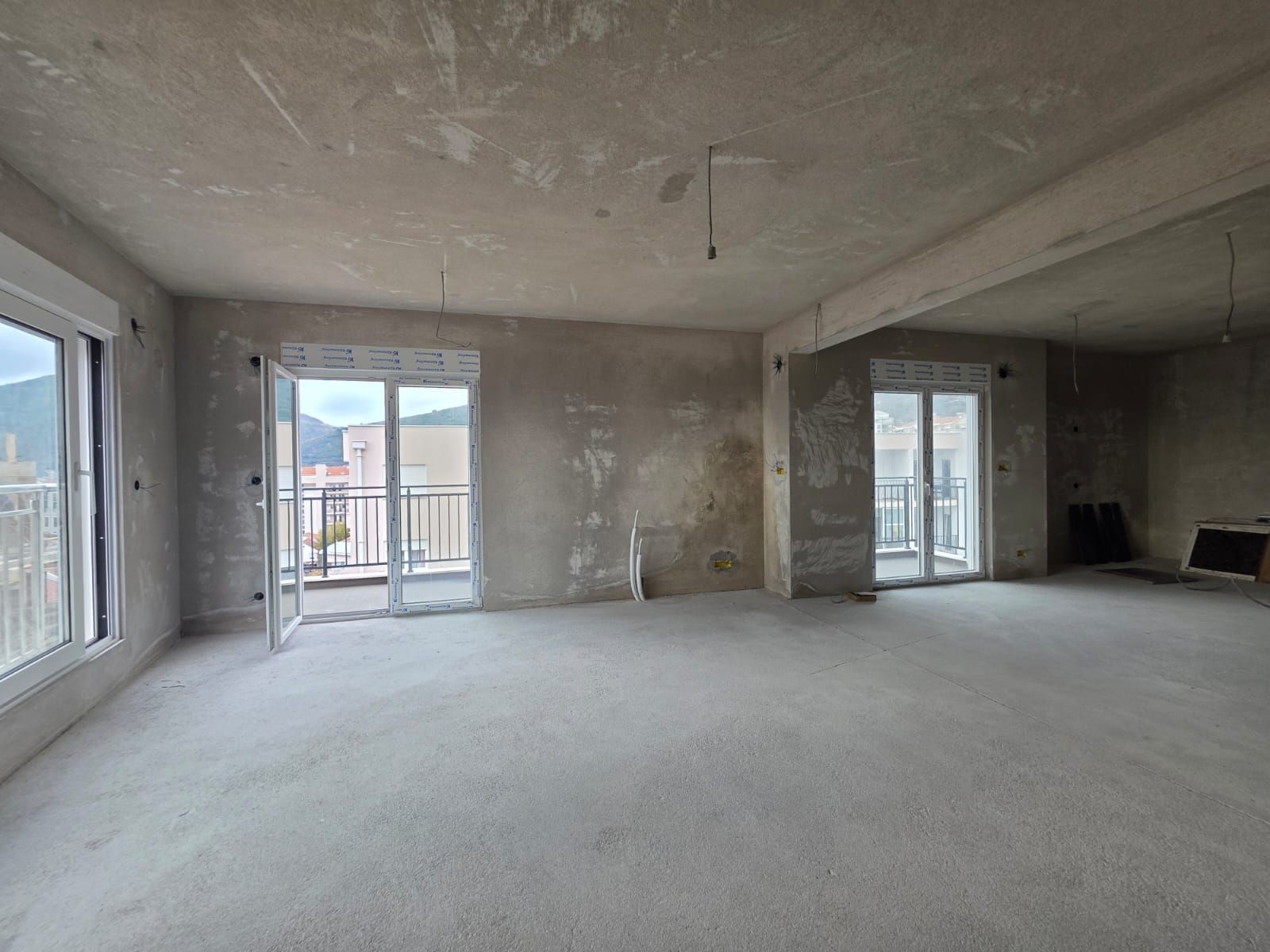 Prodaja trosobnog stana 165 m² u novogradnji sa pogledom na more – Podkosljun, Budva - Amfora Real Estate