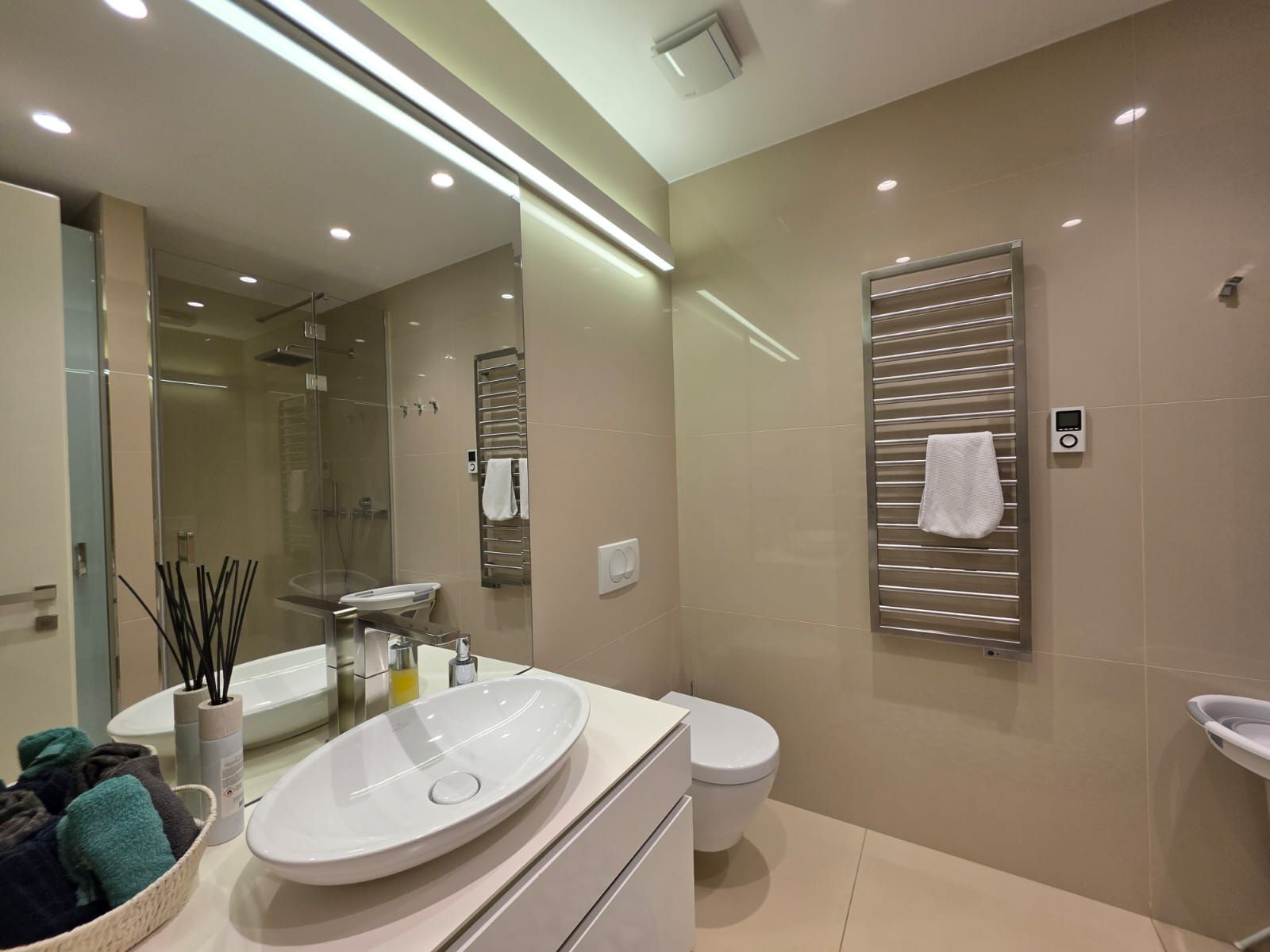 Luksuzan dvosoban stan od 150 m² sa panoramskim pogledom na more u prestižnom kompleksu Dukley Gardens – Budva, Crna Gora - Amfora Real Estate