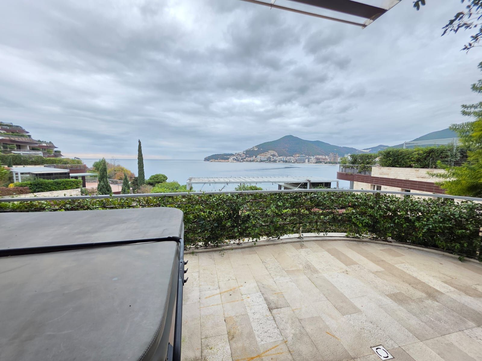 Luksuzan dvosoban stan od 150 m² sa panoramskim pogledom na more u prestižnom kompleksu Dukley Gardens – Budva, Crna Gora - Amfora Real Estate