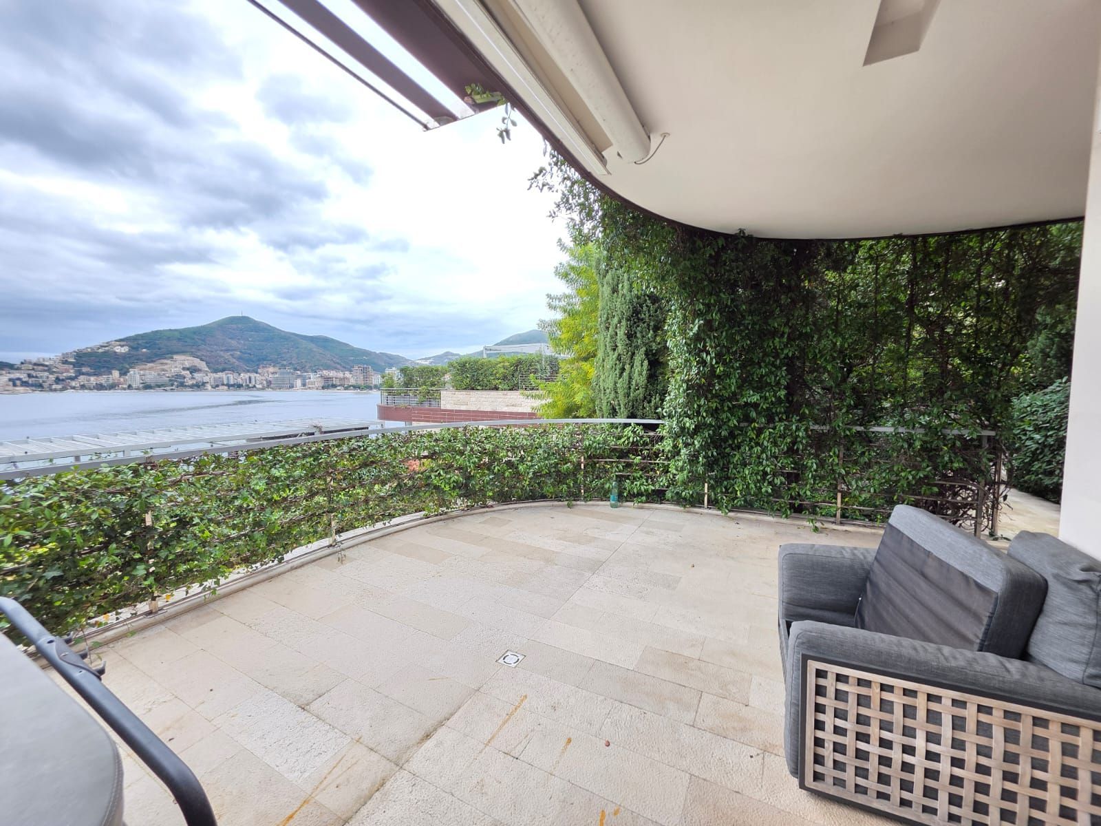 Luksuzan dvosoban stan od 150 m² sa panoramskim pogledom na more u prestižnom kompleksu Dukley Gardens – Budva, Crna Gora - Amfora Real Estate