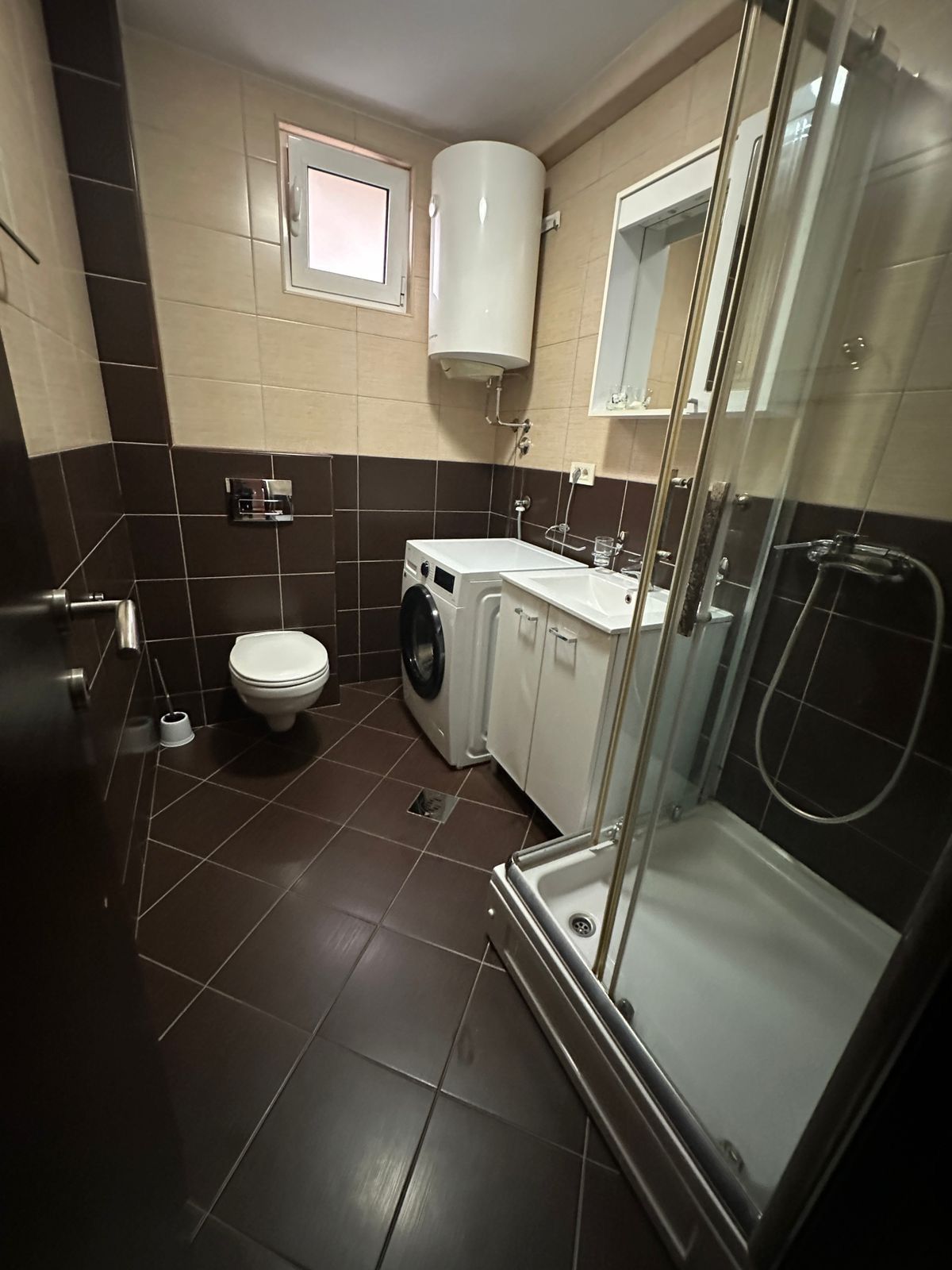 Izdaje se opremljen jednosoban stan na Mainskom putu – Budva (na duži period) - Amfora Real Estate