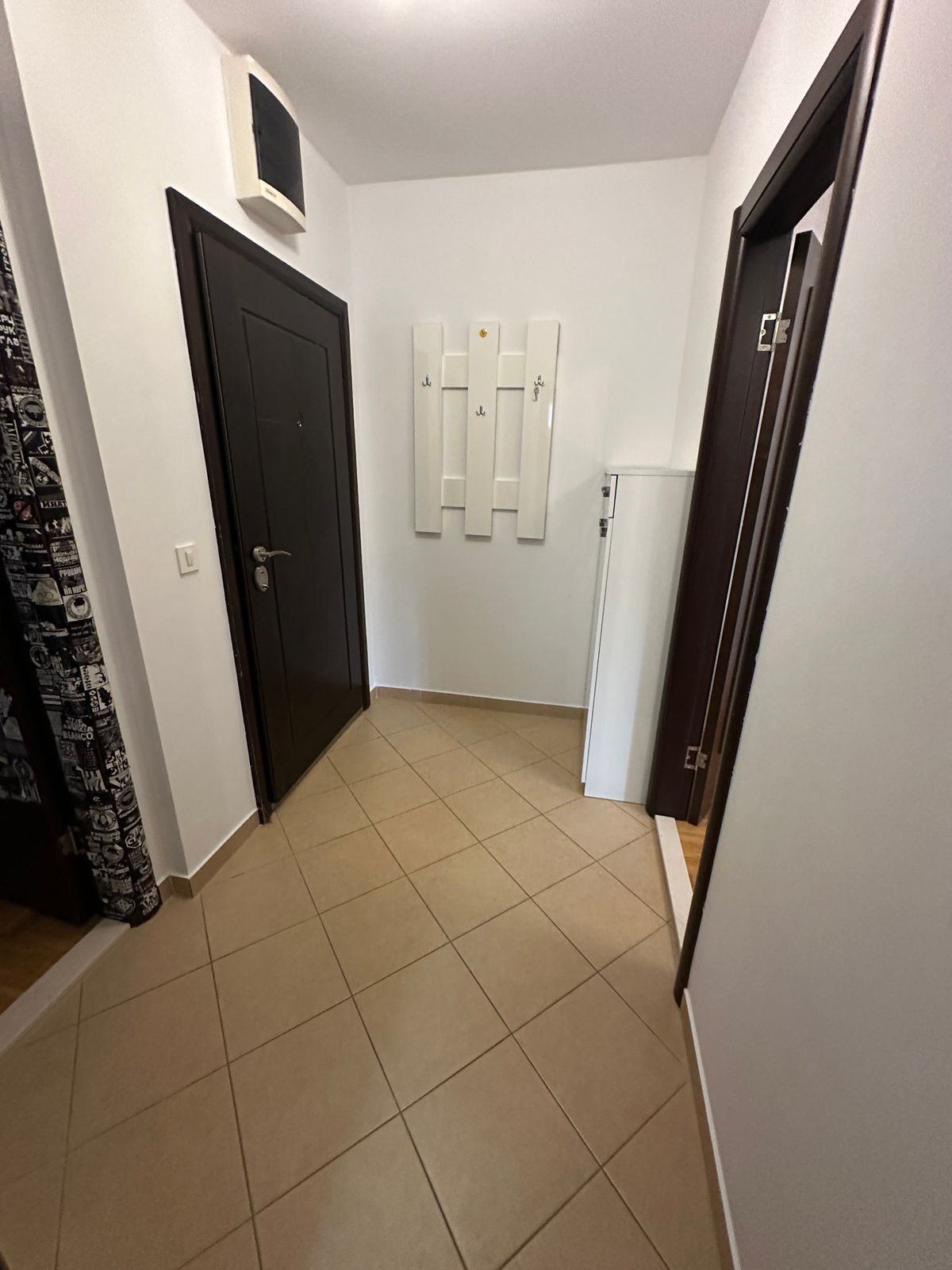 Izdaje se opremljen jednosoban stan na Mainskom putu – Budva (na duži period) - Amfora Real Estate