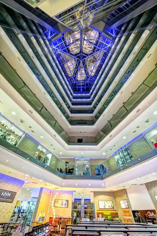 Prodaja poslovnog prostora 25 m² u prestižnom kompleksu TQ Plaza – strogi centar Budve - Amfora Real Estate