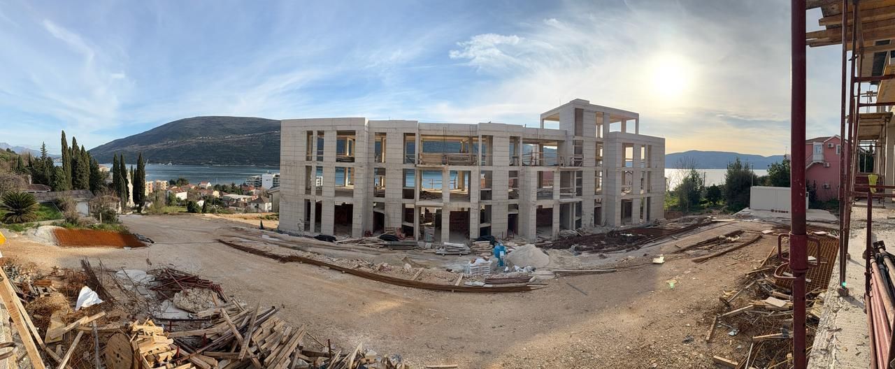 Jednosoban stan 43.05m2 gratis terase u novom stambenom kompleksu sa bazenom-Kumbor,Herceg Novi - Amfora Real Estate