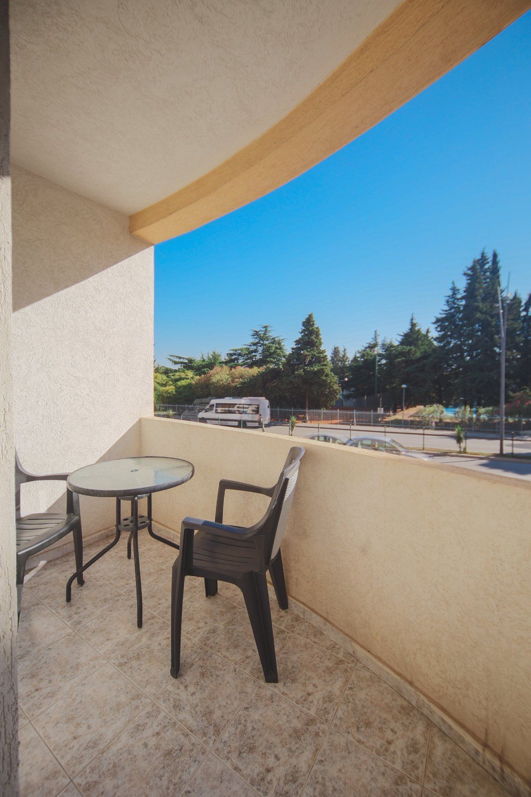 Izdavanje opremljenog jednosobnog stana 56m2 sa parking mestom na ekskluzivnoj lokaciji,Budva-Bulevar (NA DUZI PERIOD) - Amfora Real Estate