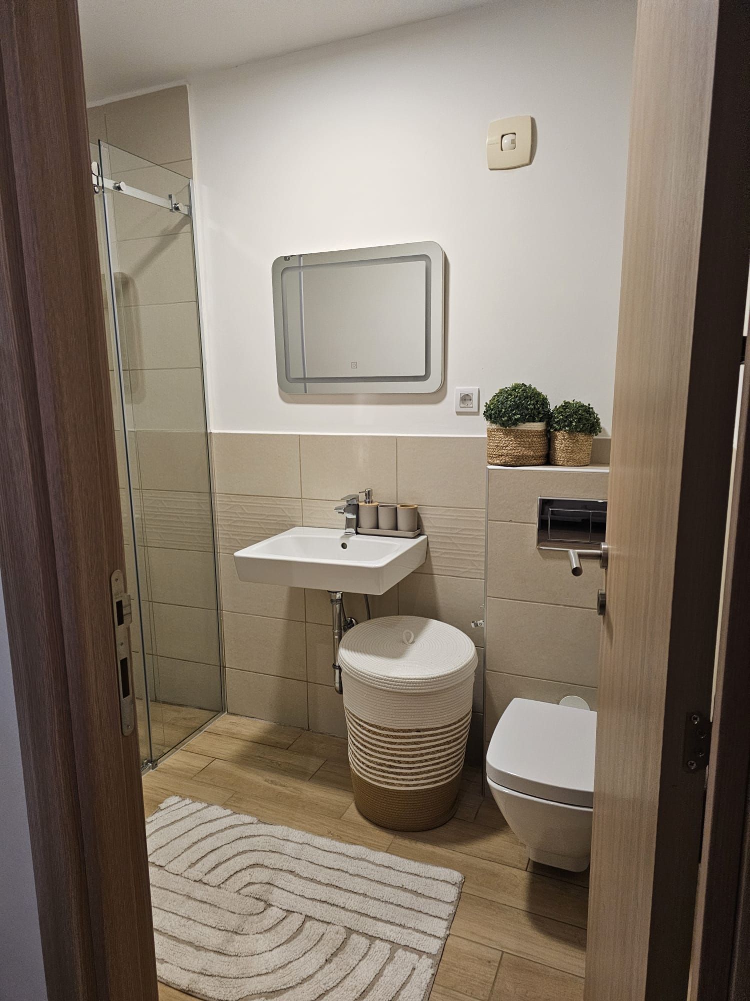 Dvosoban moderno opremljen stan sa garaznim mestom-The Old Bakery,Budva (Izdavanje na duzi period) - Amfora Real Estate