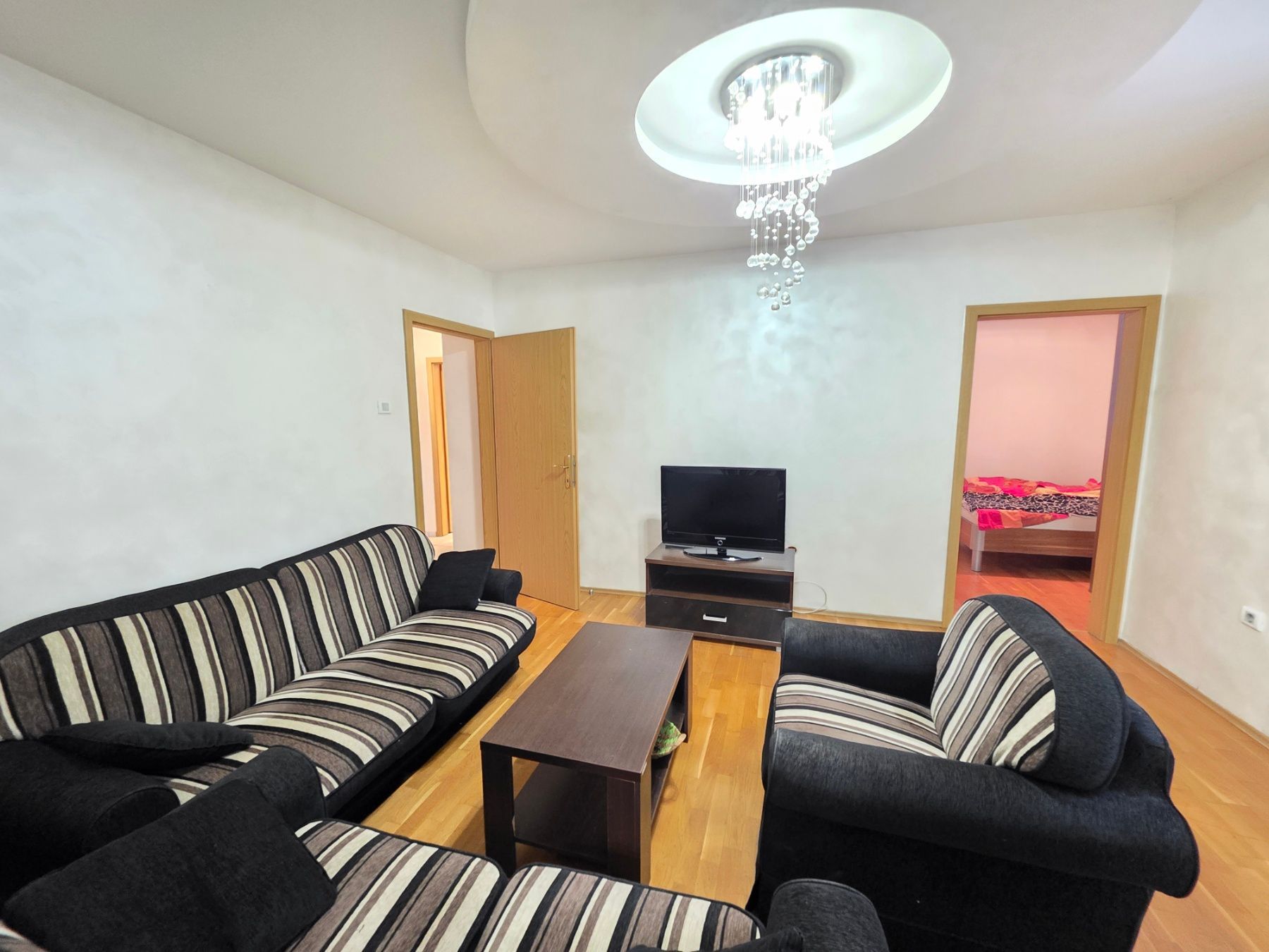 Prodaja trosobnog opremljenog stana 100m2 - Petrovac - Amfora Real Estate