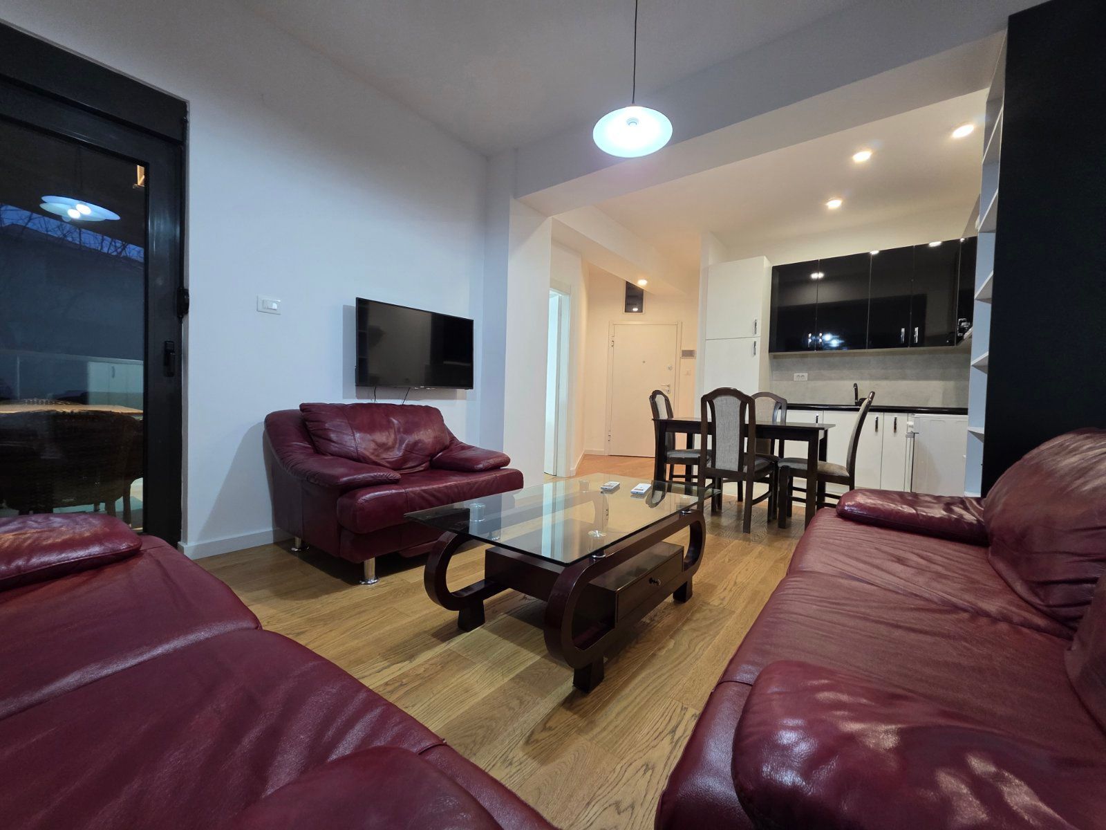 Izdaje se luksuzan jednosoban stan u novogradnji  – Centar Podgorice (na duzi period) - Amfora Real Estate