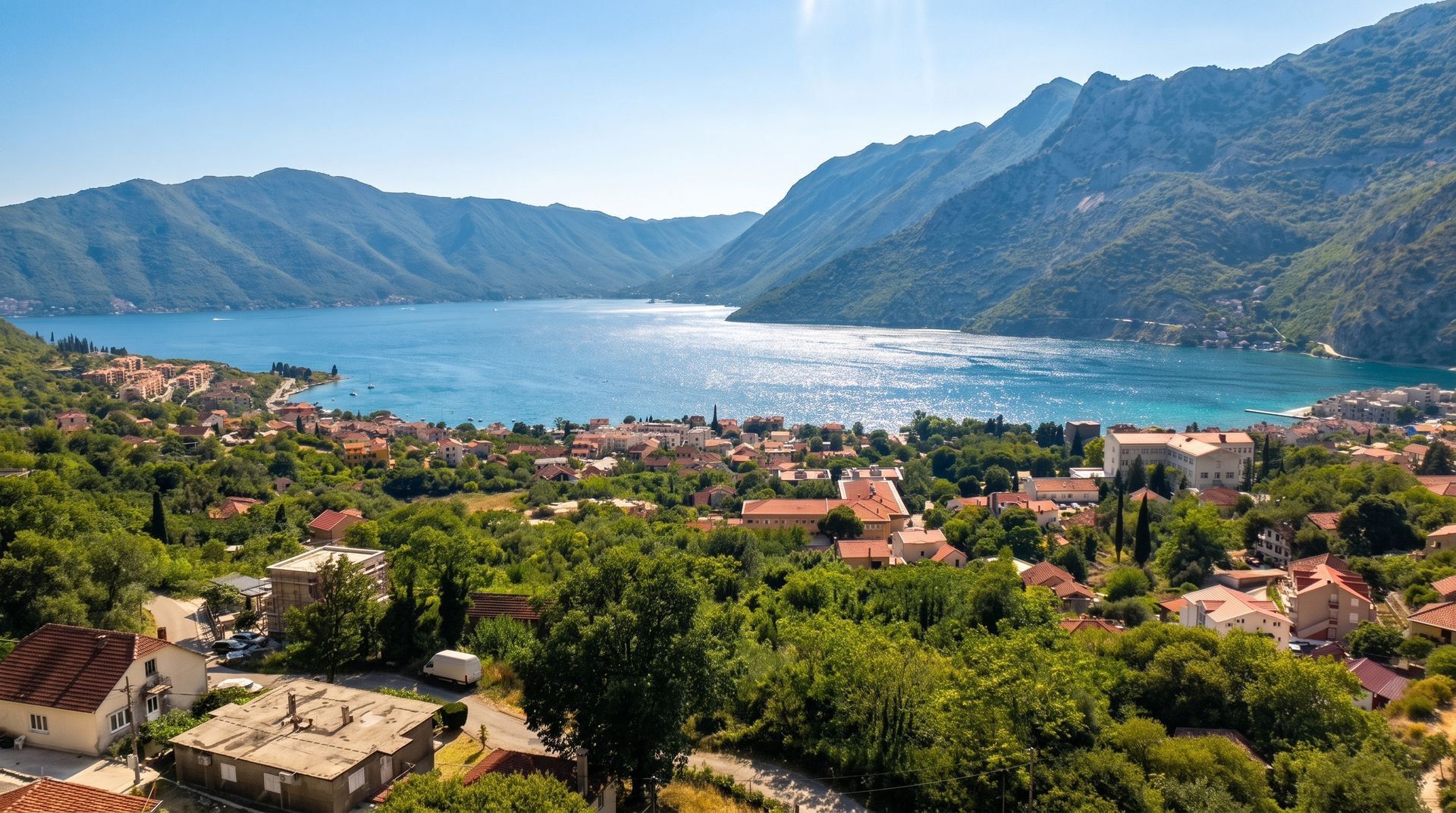 Investiciona prilika: Građevinsko zemljište 13.000 m² sa dozvolom, Risan – Boka Kotorska - Amfora Real Estate