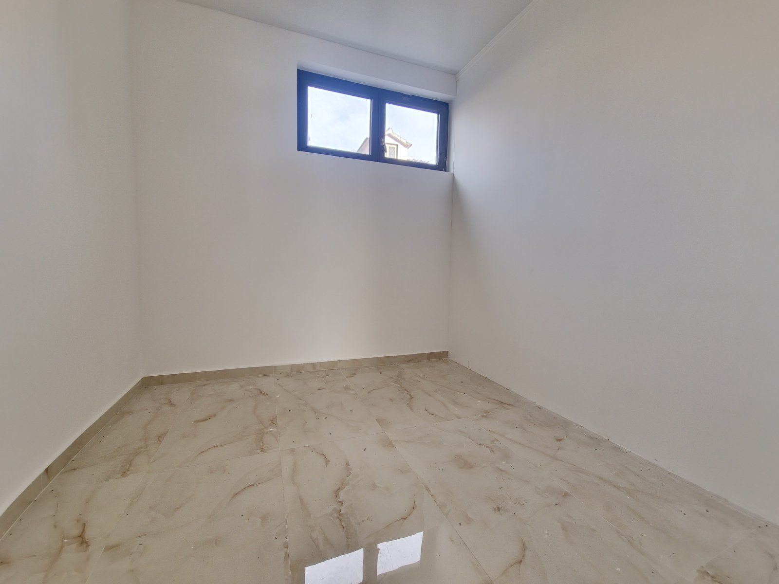 Izdavanje poslovnog prostora 68m² sa tri parking mesta – Centar Budve, Bulevar - Amfora Real Estate