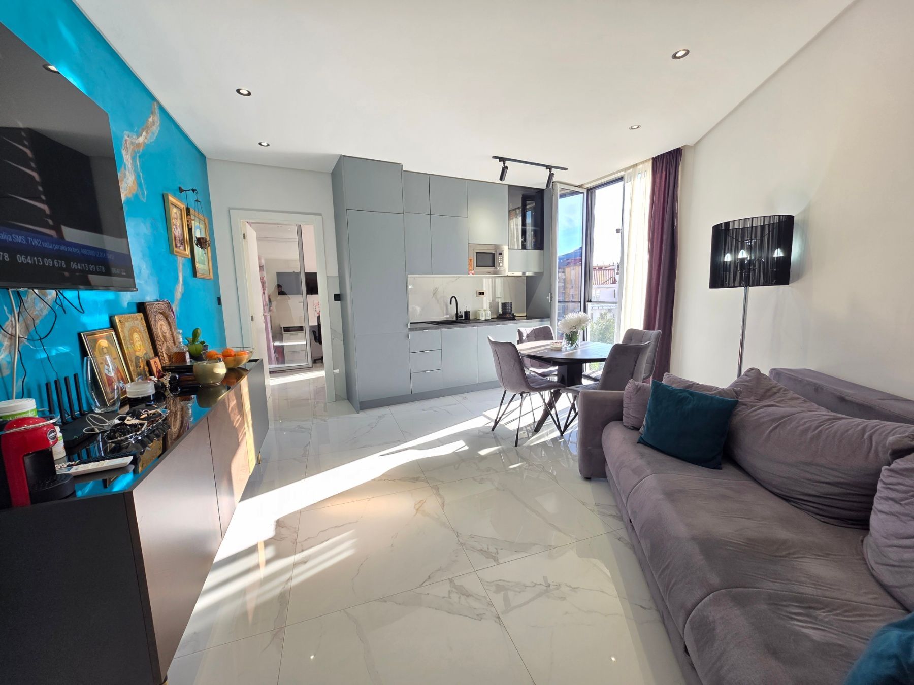 Dvosoban stan 91m² podeljen na dva jednosobna sa garažom – Budva | 5 min do mora | Mogućnost odloženog plaćanja do godinu dana - Amfora Real Estate