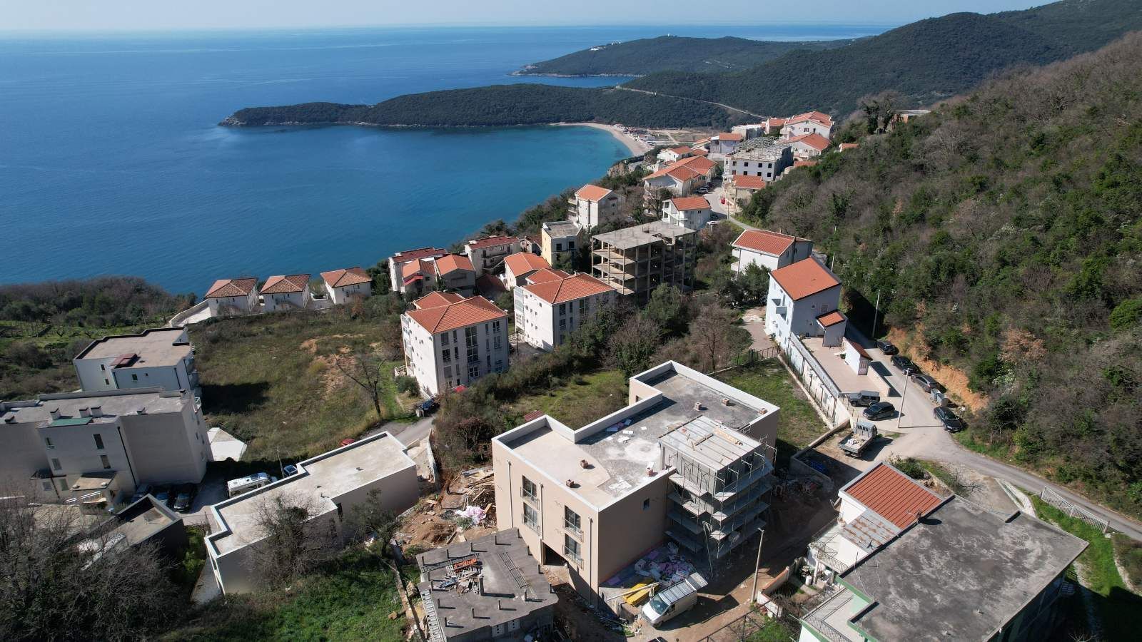 Prodaja – Mini hotel sa 20 soba, bazenom i panoramskim pogledom na more | Seoce – Budva - Amfora Real Estate