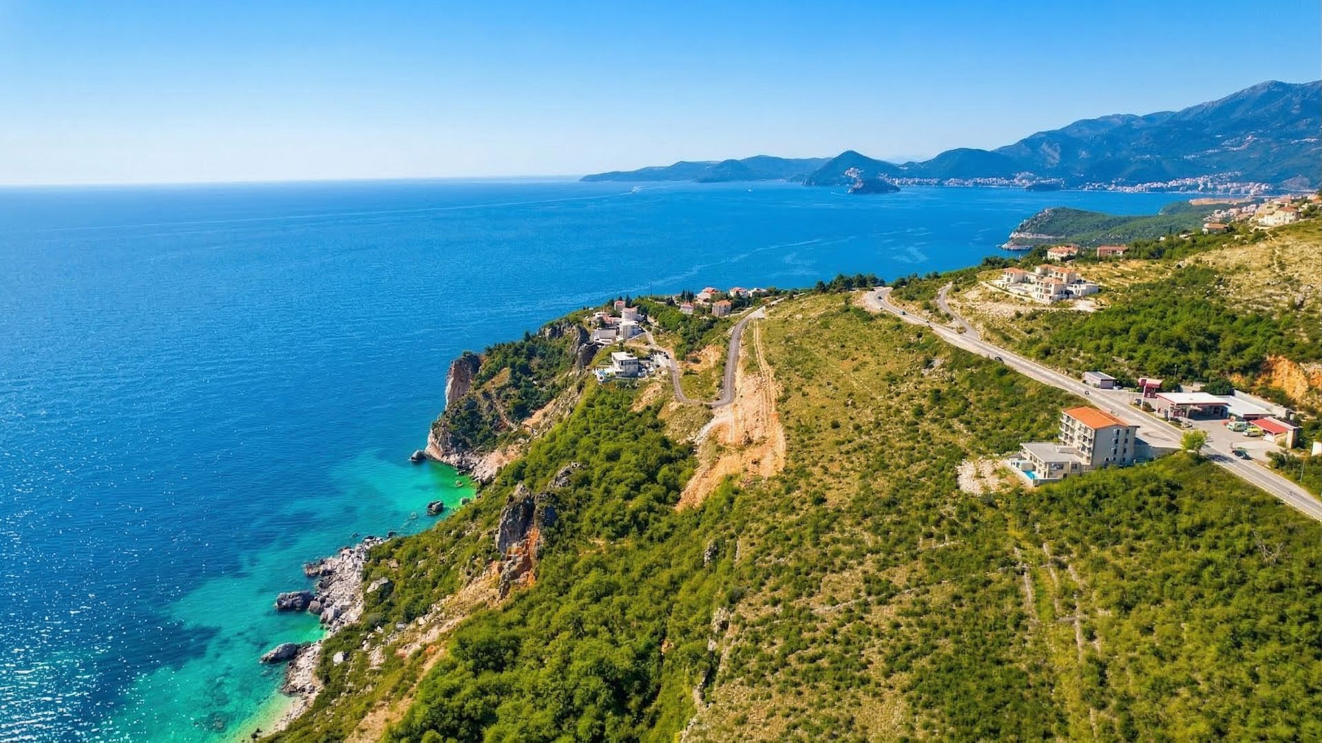 Prodaja urbanizovanog zemljista 3350m² sa panoramskim pogledom na more – Skočiđevojka, Reževići - Amfora Real Estate