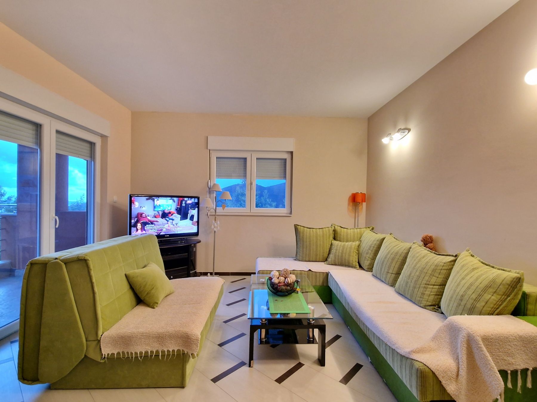 Budva,Seoce-Jednosoban namešten stan 58m2 sa pogledom na more (izdavanje na duzi period) - Amfora Real Estate