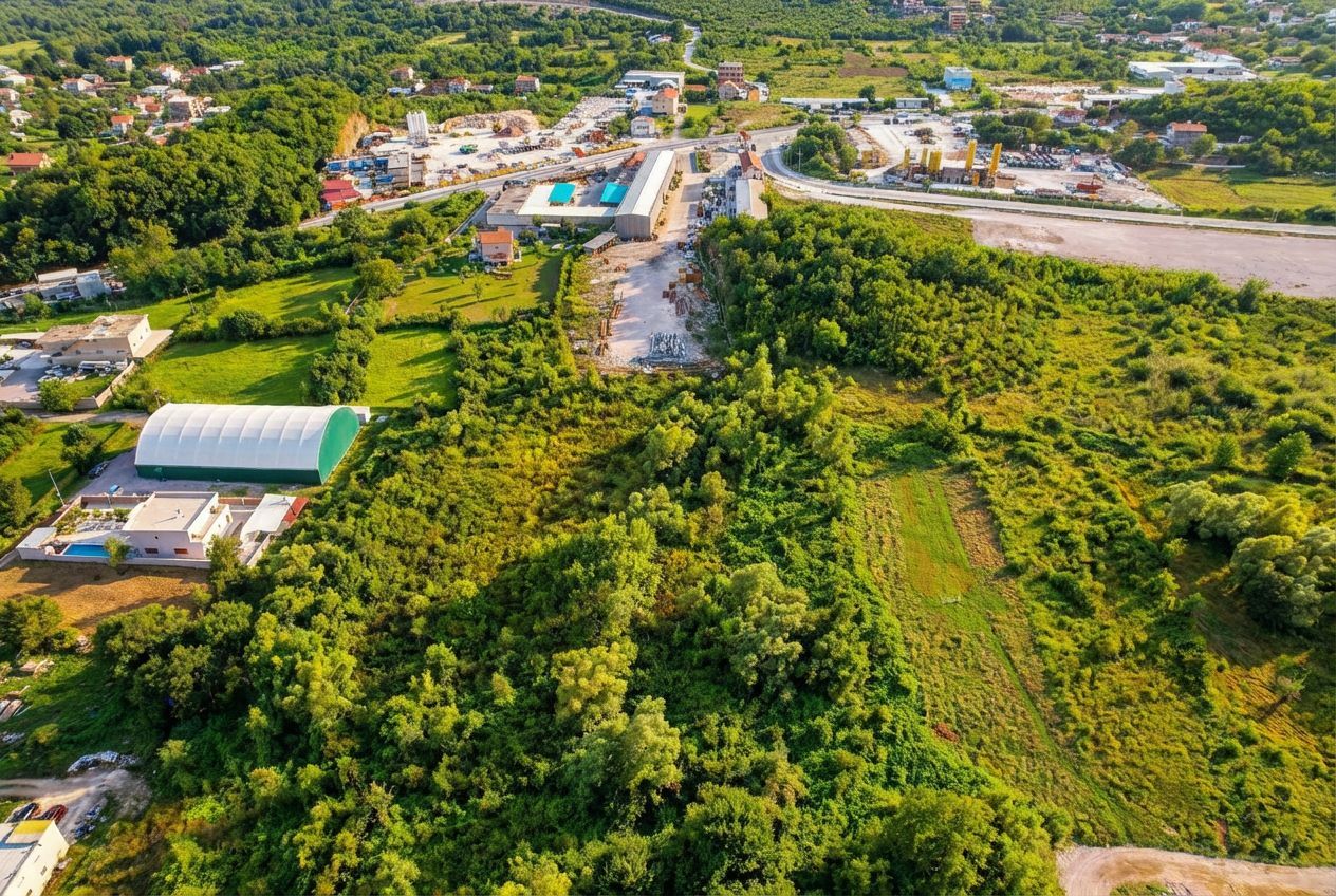 Urbanizovano zemljište 1940m² na odličnoj lokaciji – Lastva Grbaljska, Budva - Amfora Real Estate