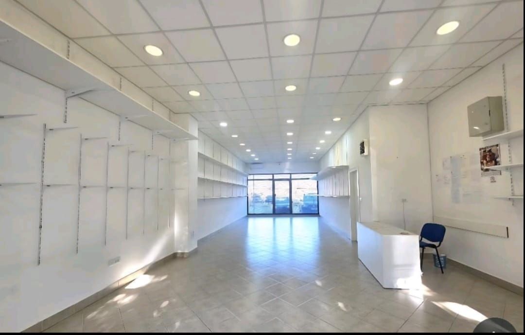Izdaje se poslovni prostor 120 m² – Stari aerodrom, Podgorica - Amfora Real Estate