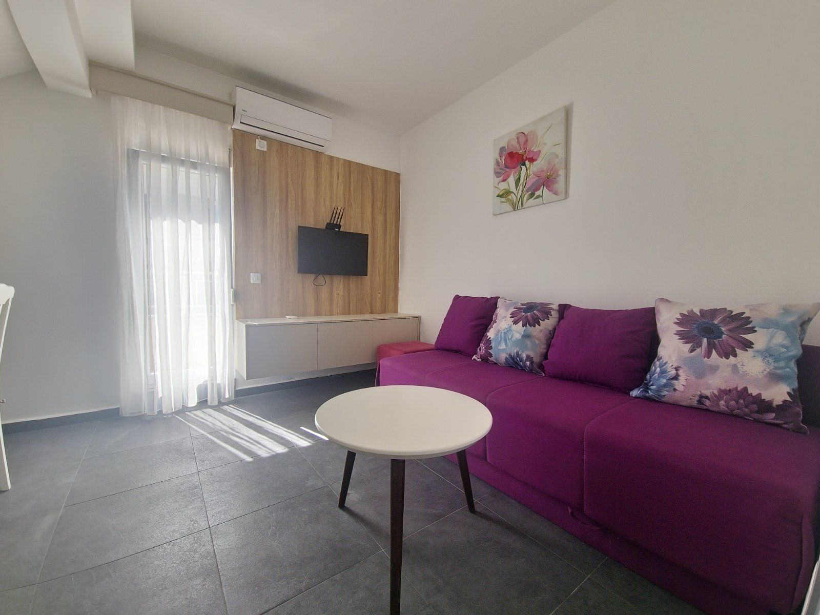 Izdavanje jednosobnog stana -Lastva Grbaljska,Kotor (na duzi period) - Amfora Real Estate