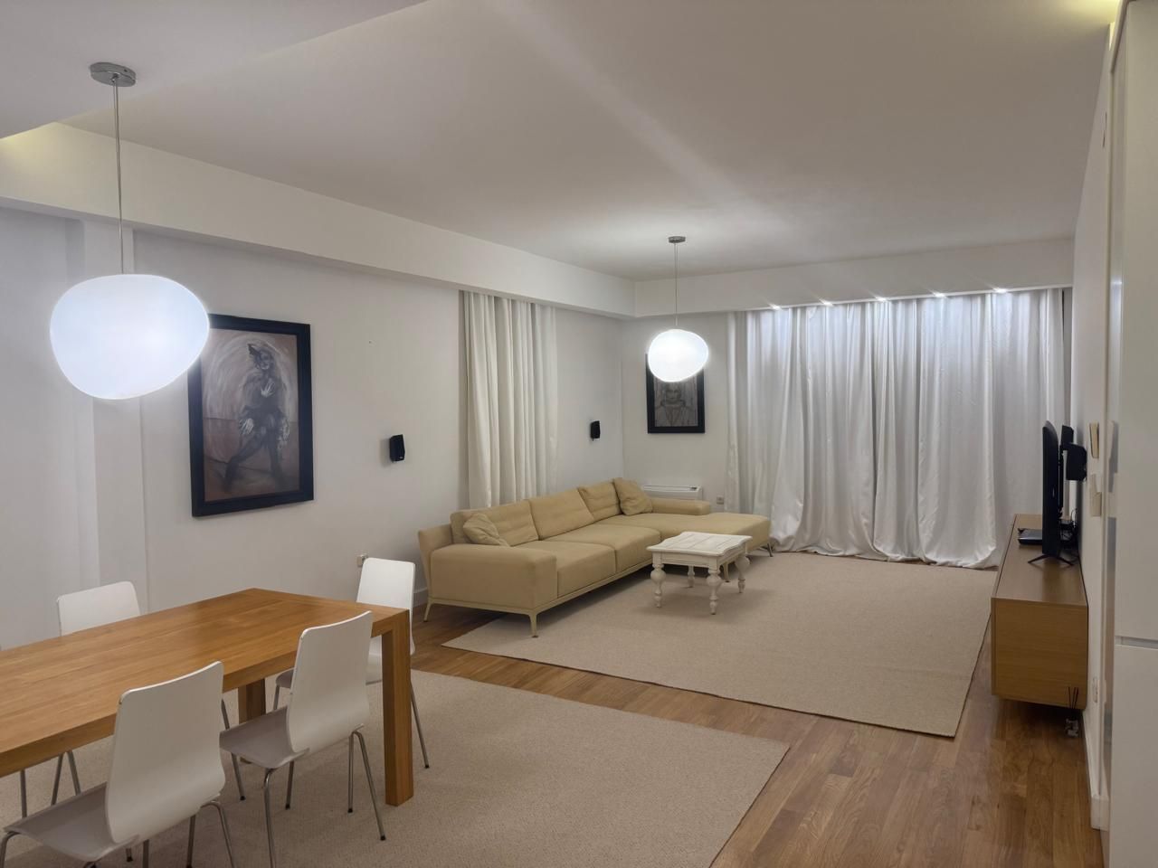 Izdavanje luksuznog dvosobnog stana 108 m² – Budva, bulevar (izdavanje na duzi period) - Amfora Real Estate