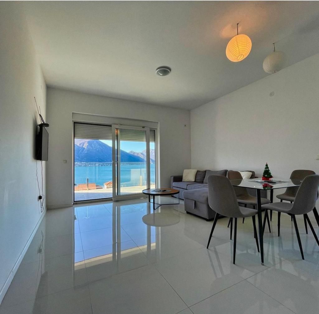 Jednosoban stan 46m2 sa pogledom na more,Dobrota-Kotor - Amfora Real Estate