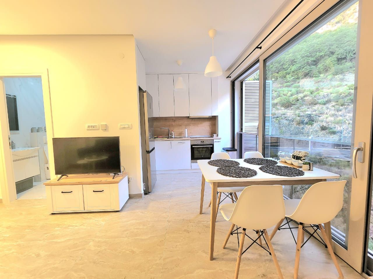 Prodaja jednosobnog stana 41m² sa garažom – Rafailovići (200m od mora) - Amfora Real Estate