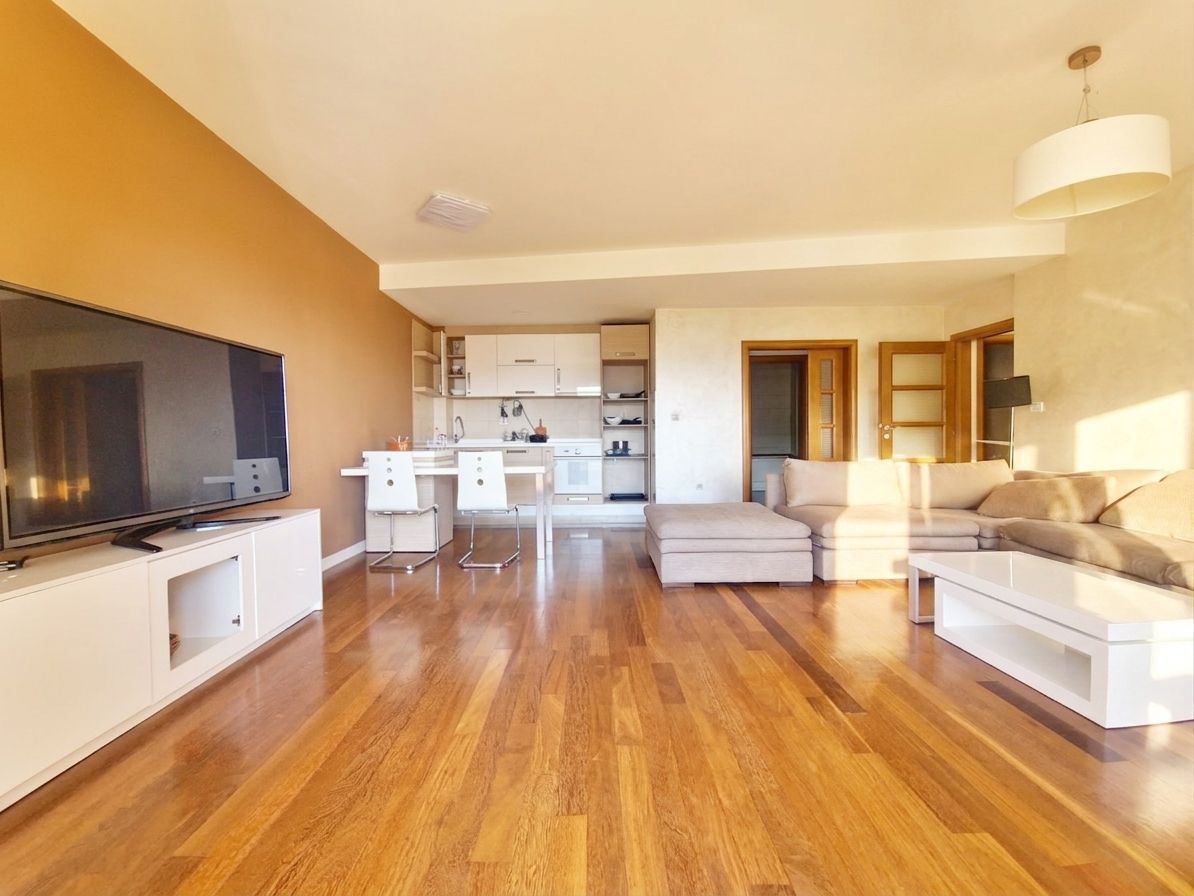 Izdavanje dvosobnog stana 80m² sa pogledom na more – Kamenovo,Budva (Izdavanje na duzi period) - Amfora Real Estate