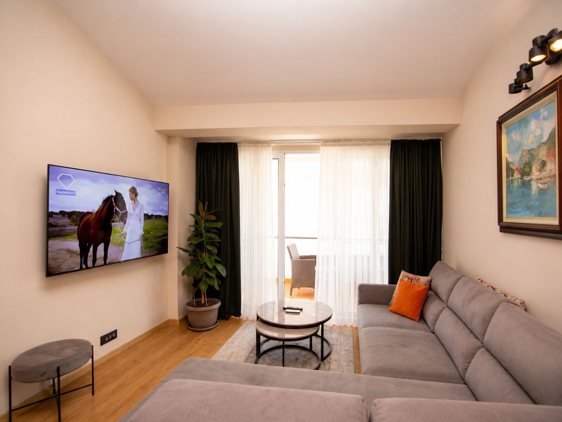 PRODAJA RENOVIRANOG DVOSOBNOG STANA 110 m² (54 m² + 56m2 terase) – ADOK, BUDVA - Amfora Real Estate