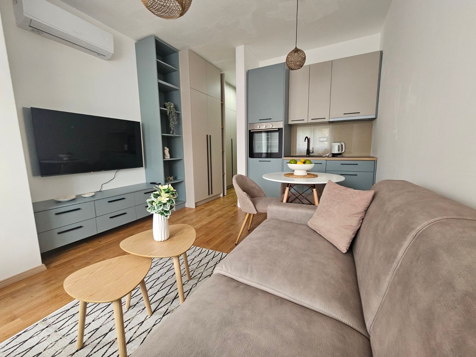 Nov opremljen studio apartman u Becicima (Izdavanje na duzi period)) - Amfora Real Estate