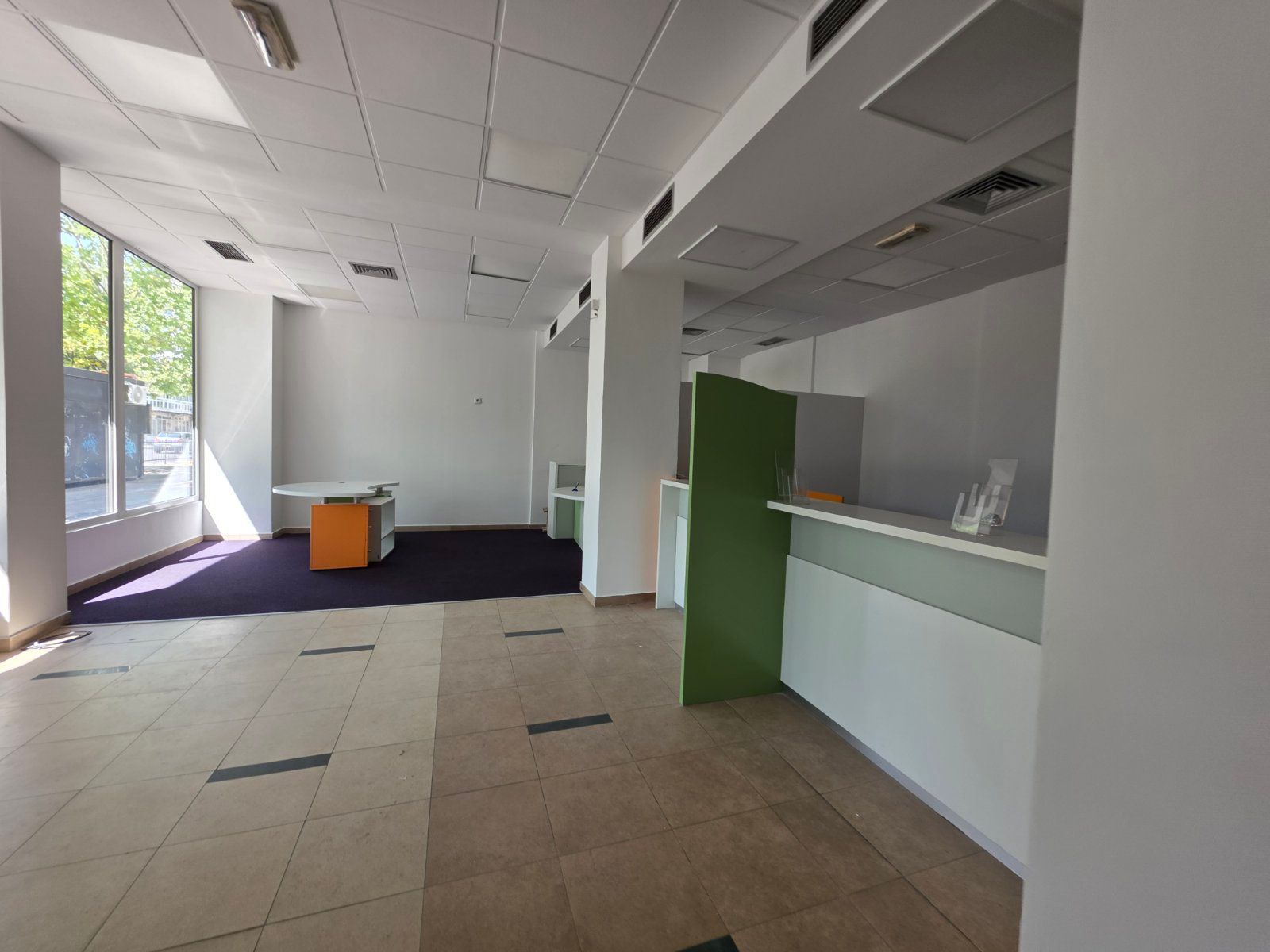 Izdavanje poslovnog prostora 200 m² na atraktivnoj lokaciji kod hotela Hilton – Podgorica - Amfora Real Estate