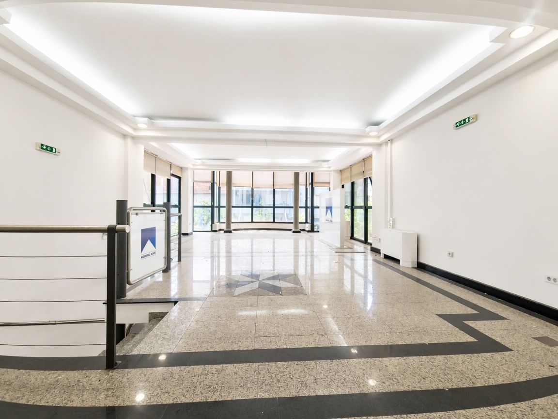 Prodaja ekskluzivnog poslovnog prostora 500 m² u centru Podgorice - Amfora Real Estate