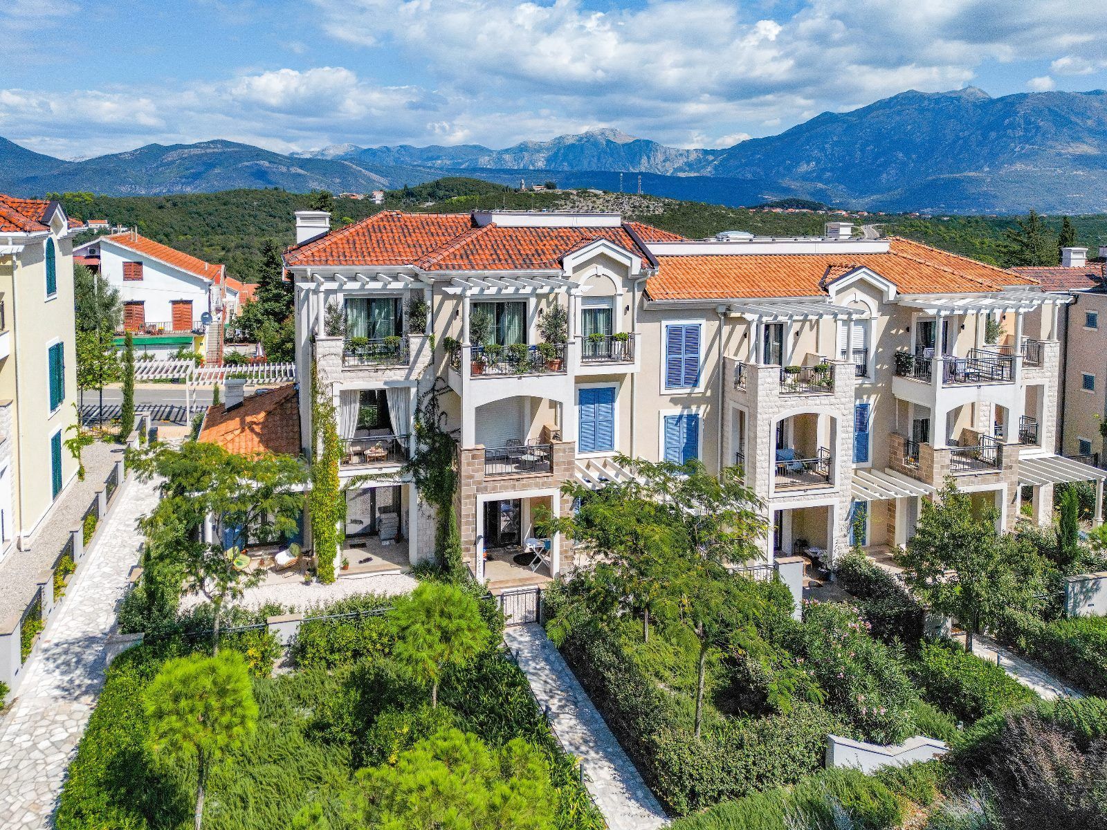 Ekskluzivan dvosoban apartman 99.05m² – Luštica Bay, Centrale (fleksibilni uslovi plaćanja) - Amfora Real Estate