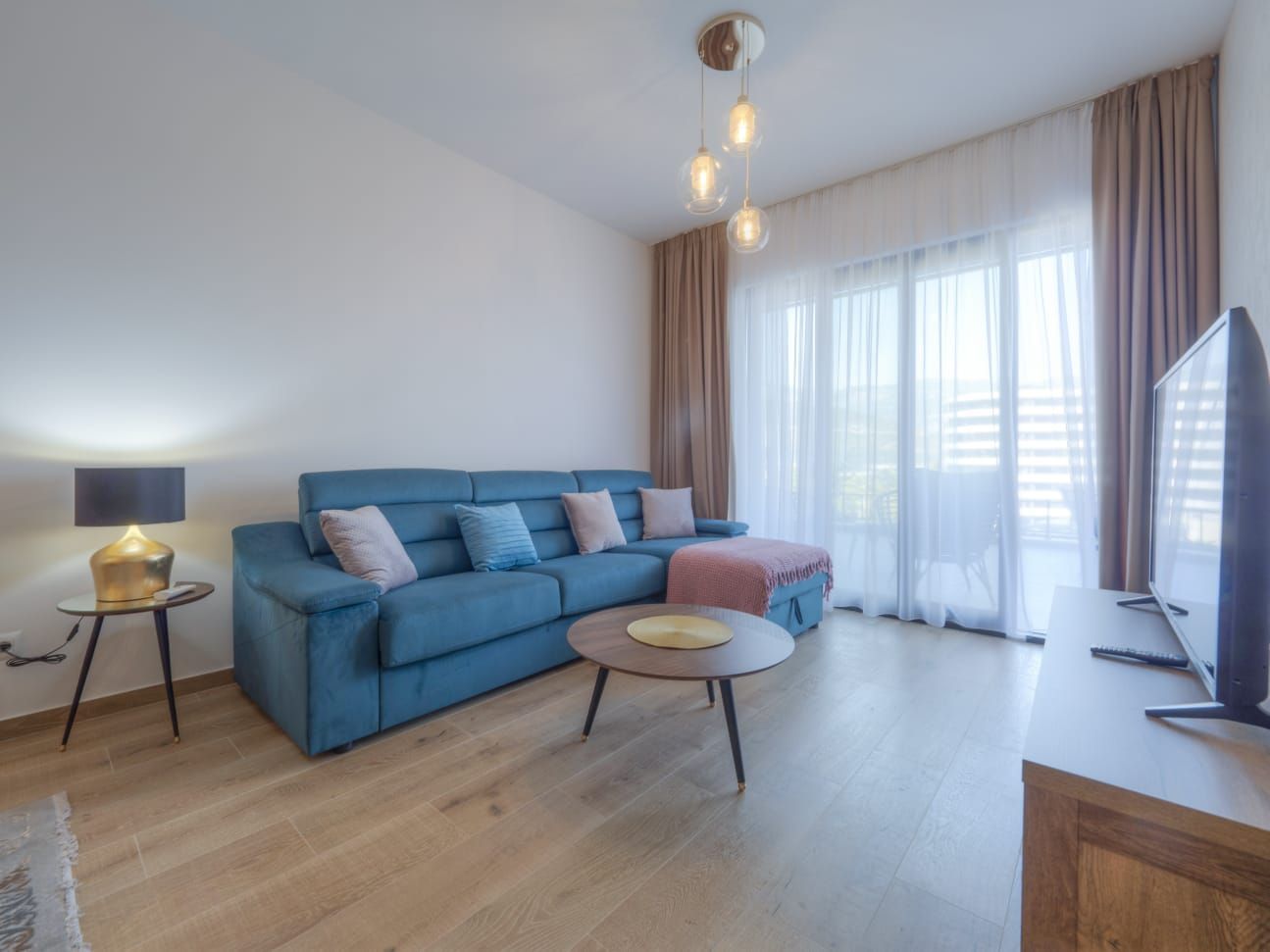 Jednosoban Moderno Opremljen Stan sa Pogledom na More-Budva,Centar (Izdavanje na Duži Period) - Amfora Real Estate