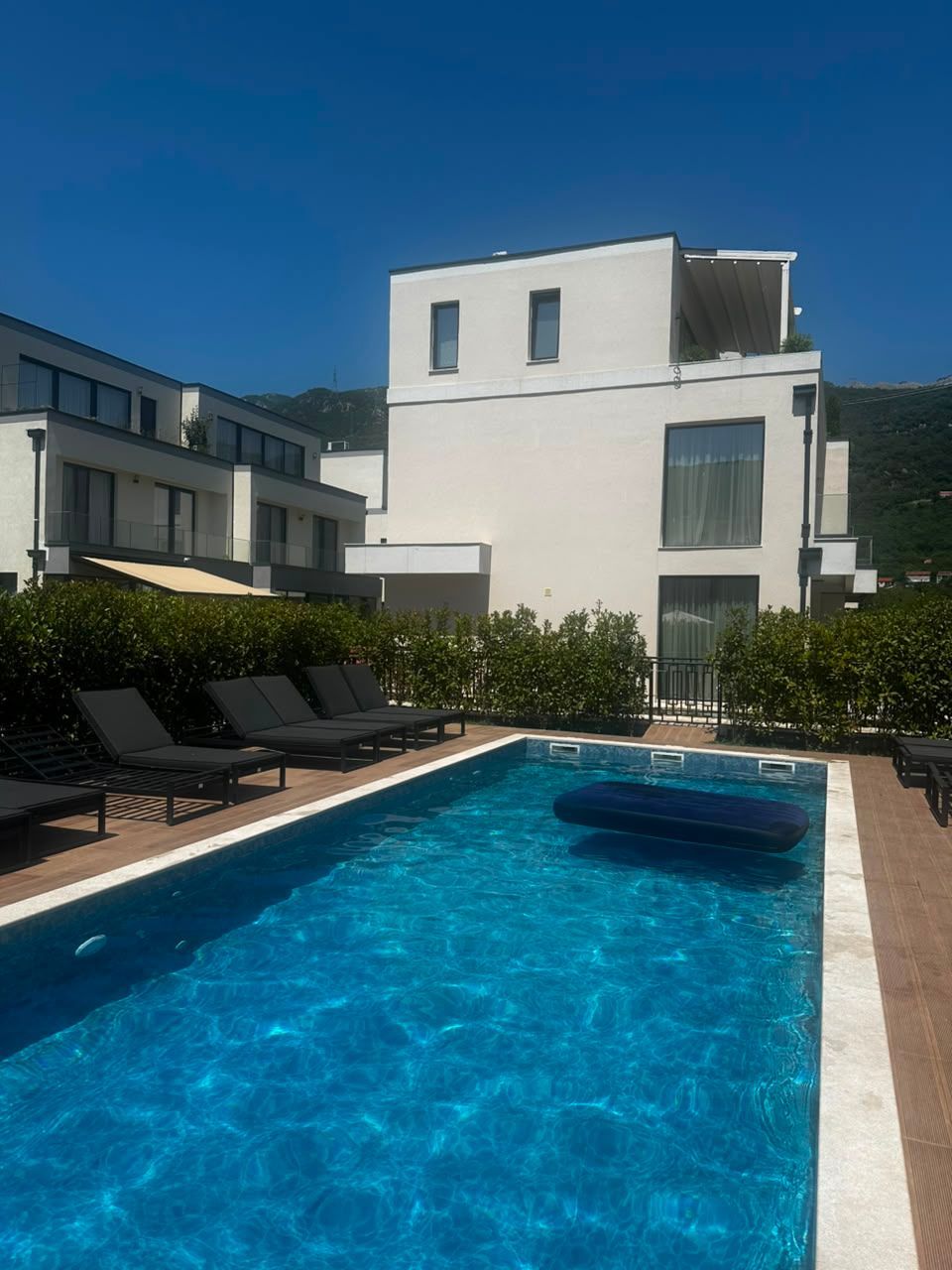 Luksuzna nova kuća sa bazenom u privatnom kompleksu – Lastva Grbaljska, Kotor (IZDAVANJE NA DUZI PERIOD) - Amfora Real Estate