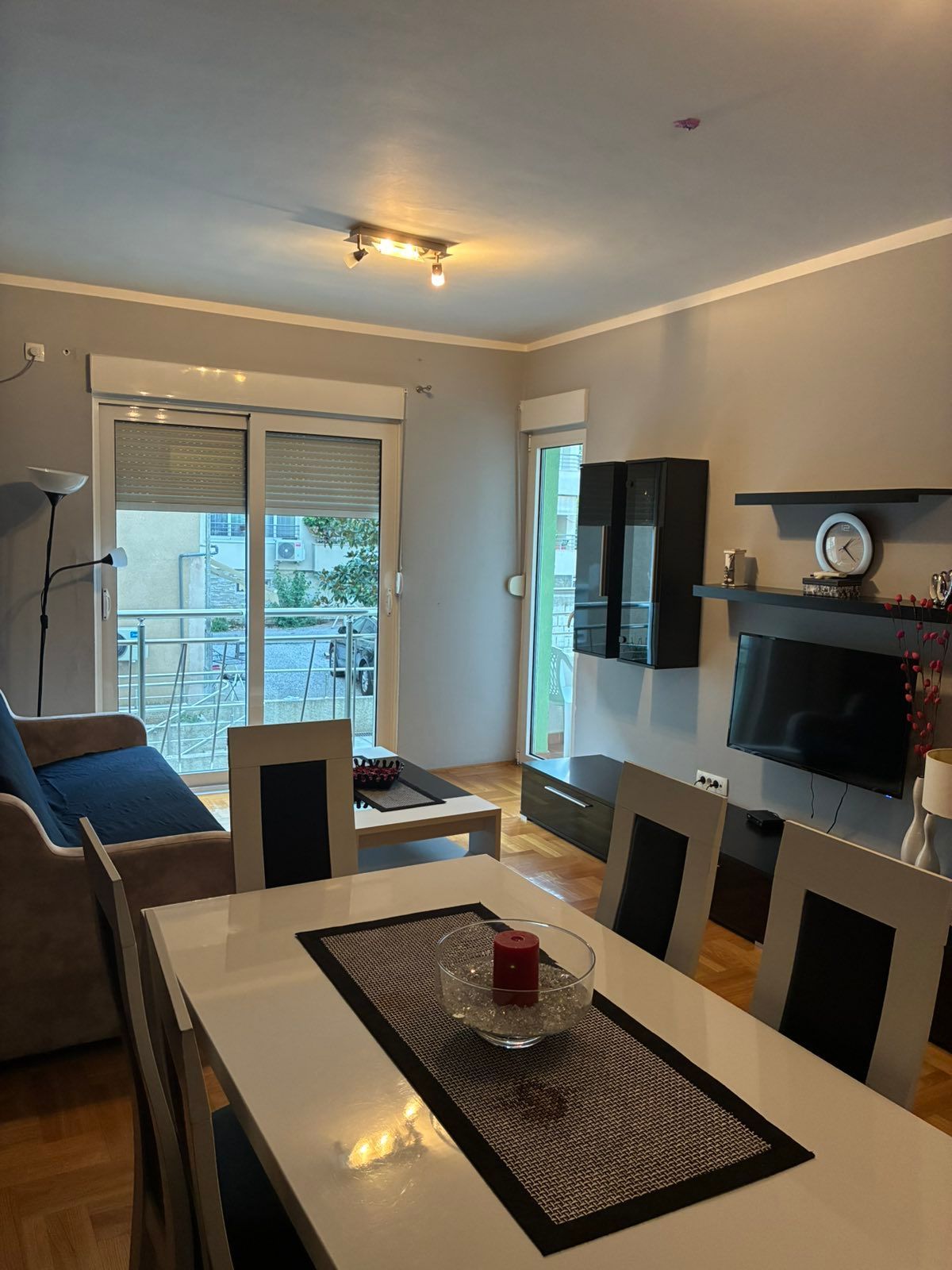 Izdavanje jednosobnog stana 45m2 , Budva (Na duzi period) - Amfora Real Estate