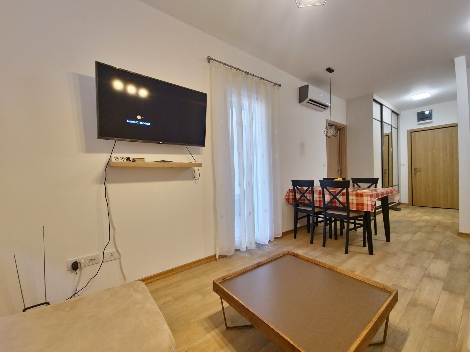 JEDNOSOBAN MODERNO OPREMLJEN STAN SA GARAŽNIM MESTOM U KOMPLEKSU THE OLD BAKERY – BUDVA (IZDAVANJE NA PERIOD OD 15.09.2026 DO 15.06.2027) - Amfora Real Estate