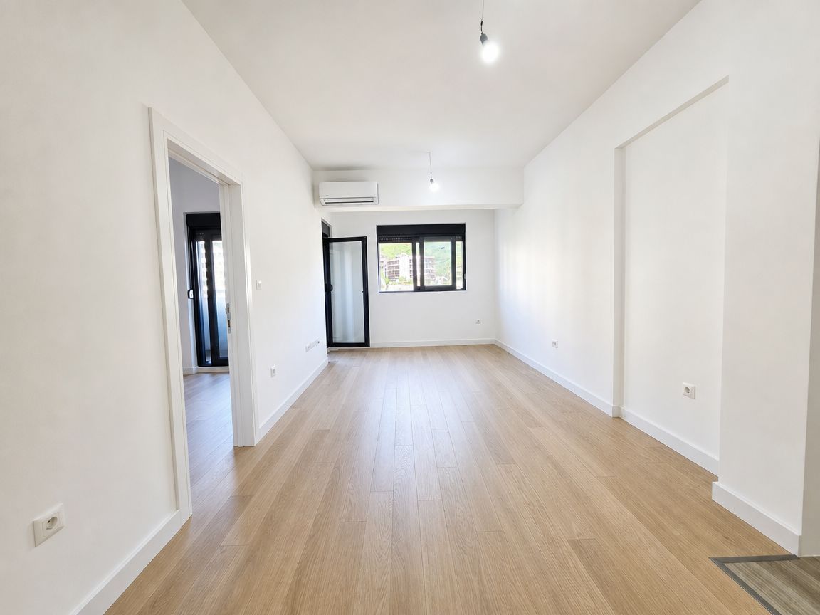 Prodaja Novog Jednosobnog stana 45m² sa pogledom na more i garaznim mestom -Becici - Amfora Real Estate