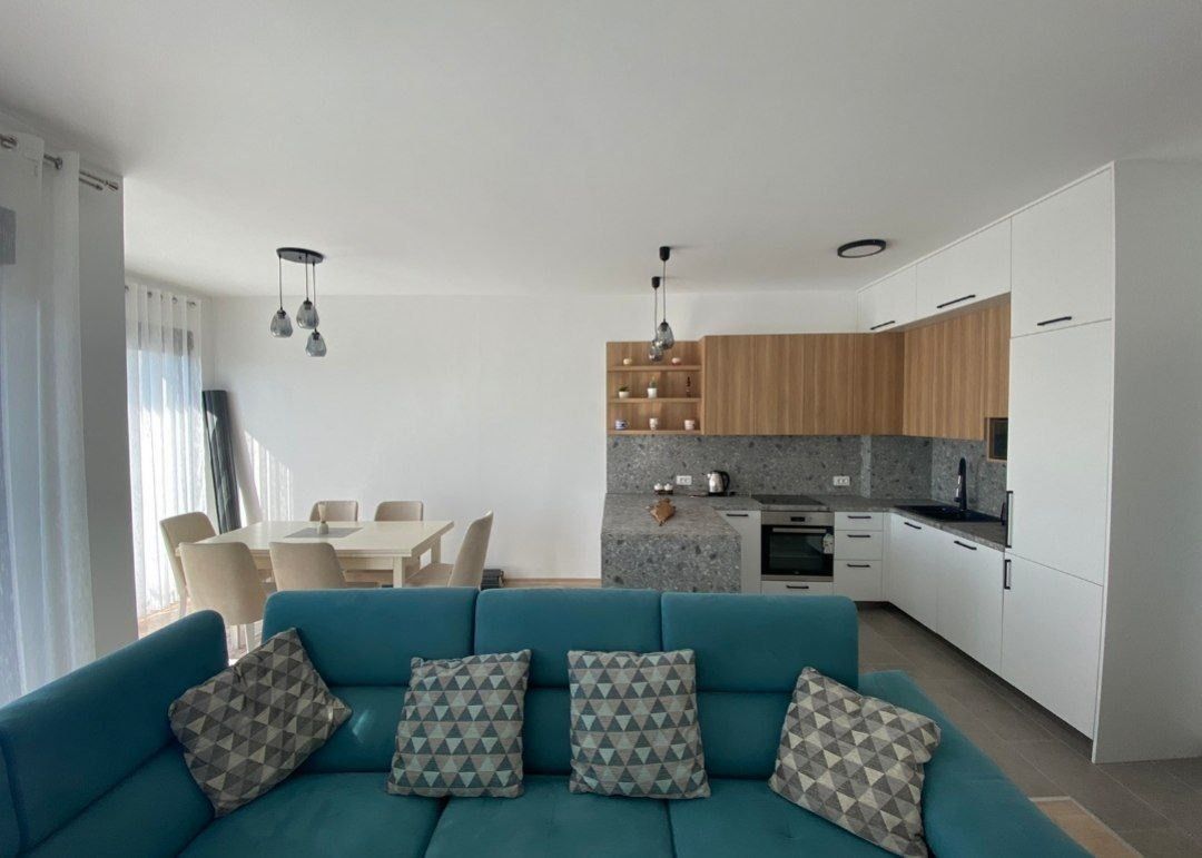 Prodaja dvosobnog stana 80 m² sa panoramskim pogledom na more i parking mestom – Mažina, Tivat - Amfora Real Estate