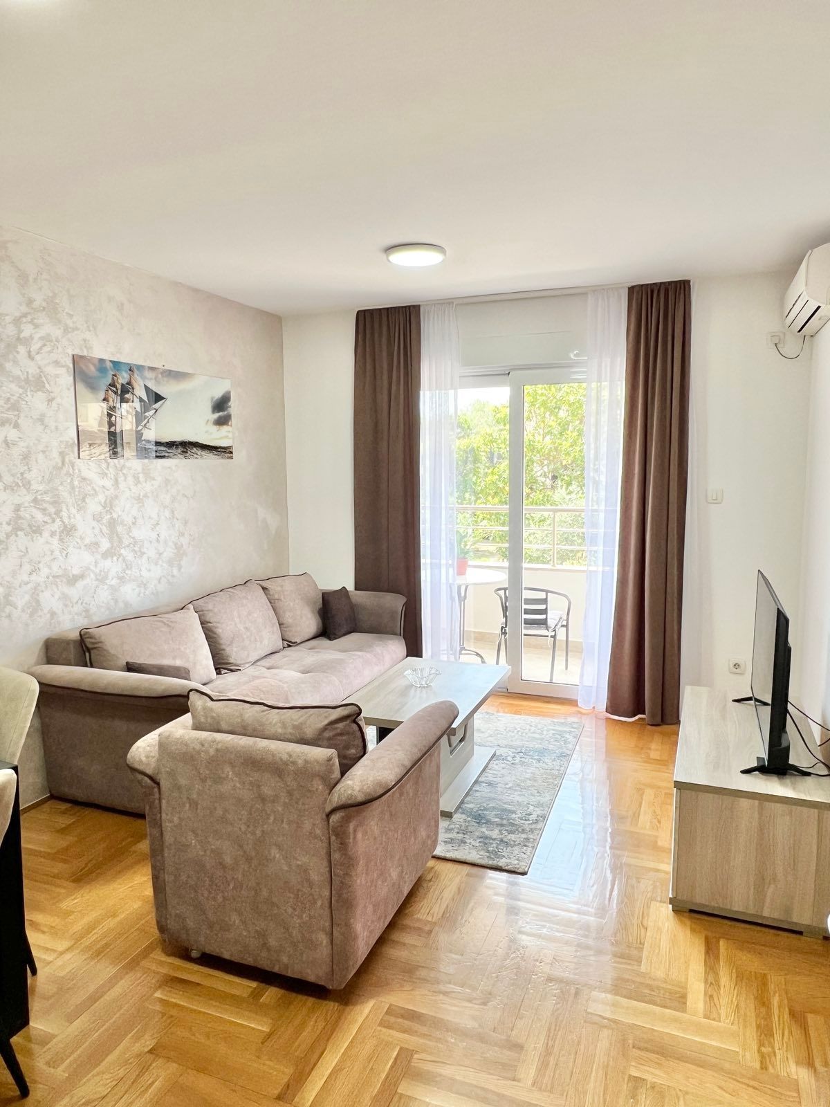 Moderno opremljen jednosoban stan, Budva (Na duzi period) - Amfora Real Estate