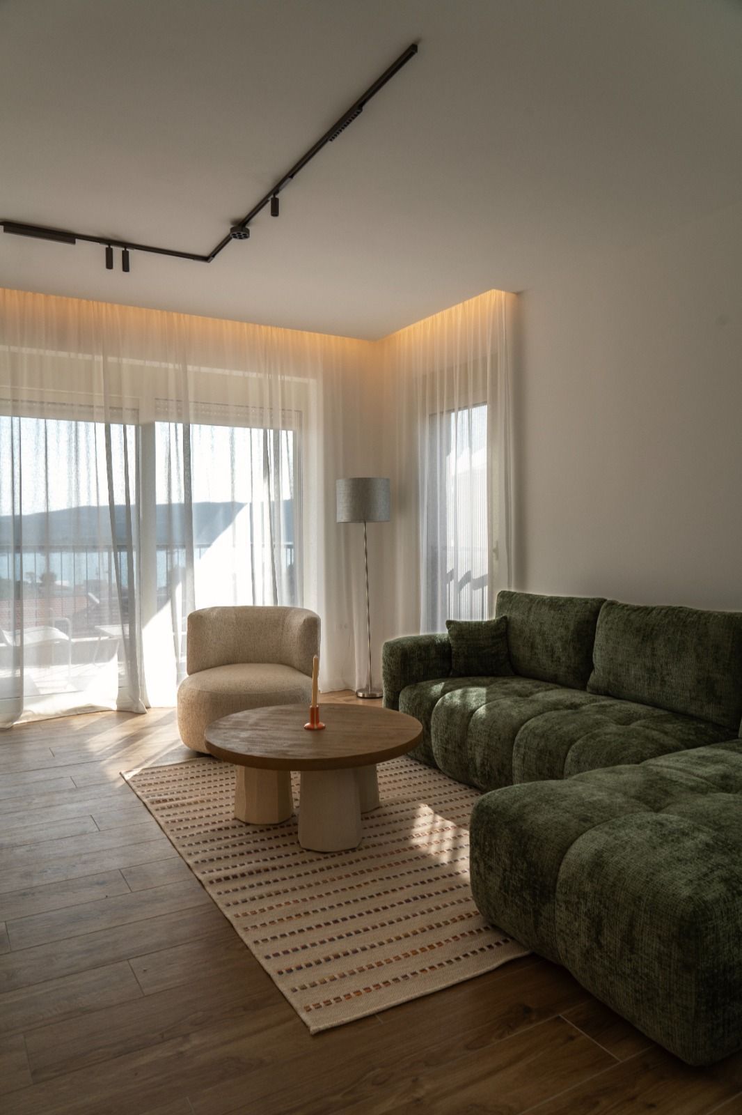 Izdavanje dvosobnog stana 71m2 sa pogledom na more-Tivat (izdavanje na duzi period) - Amfora Real Estate