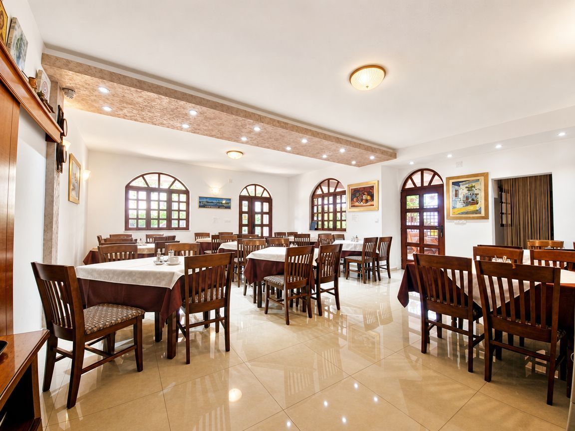 Izdavanje opremljenog restorana 150 m² u Budvi (Dugorocan najam) - Amfora Real Estate