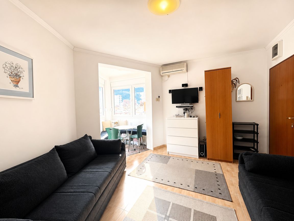 Izdavanje moderno opremljenog studio apartmana – Rafailovići (Dugoročni najam) - Amfora Real Estate