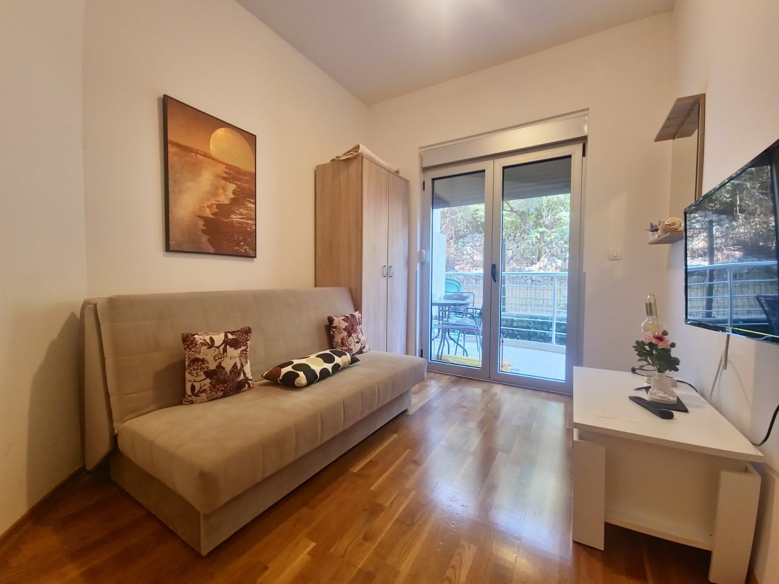 Izdavanje studio apartmana sa garaznim mestom – Rafailovići, Budva (izdavanje na duzi period) - Amfora Real Estate