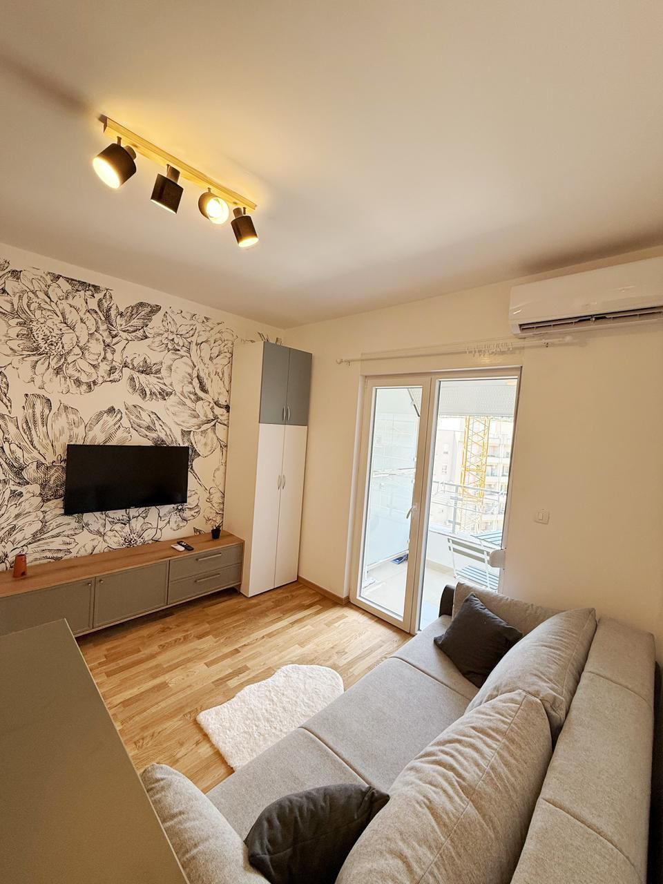 Nov opremljen studio apartman u Becicima (Izdavanje na period do 01.06.2027) - Amfora Real Estate