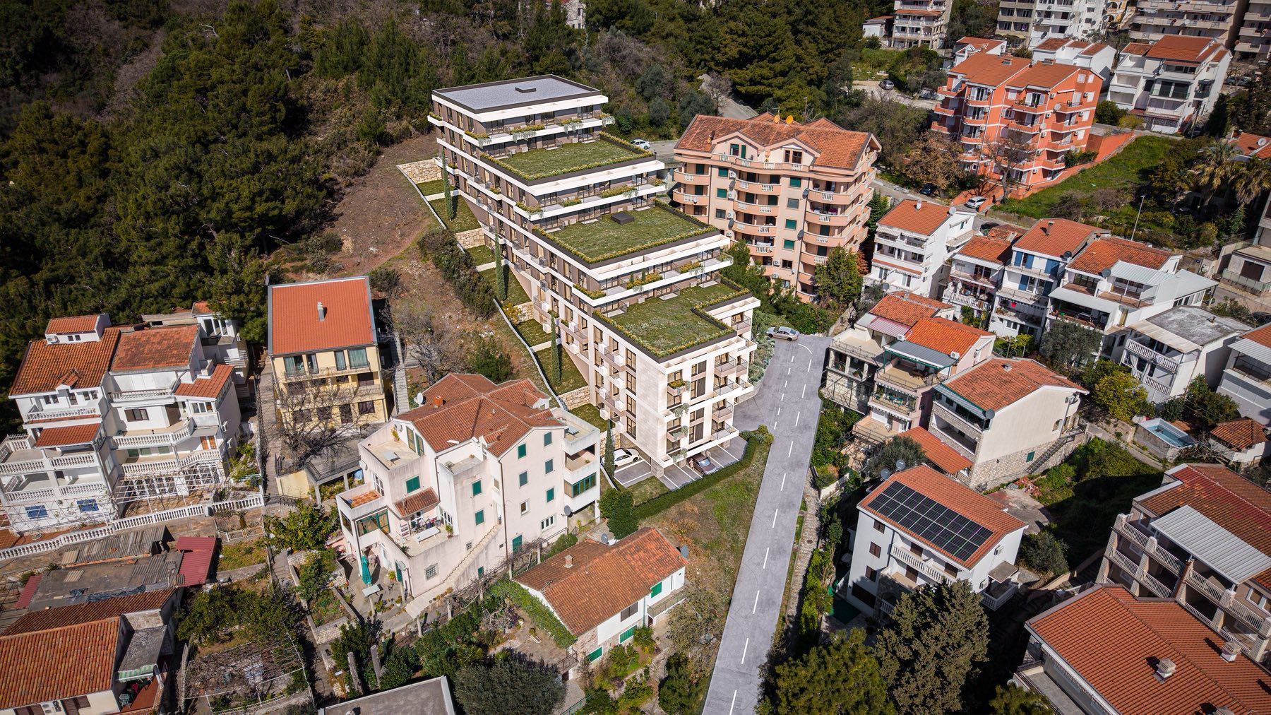 Prodaja dvosobnog stana 93.54m² u novom kompleksu u izgradnji – Petrovac, Budvanska rivijera | 150 m od mora - Amfora Real Estate