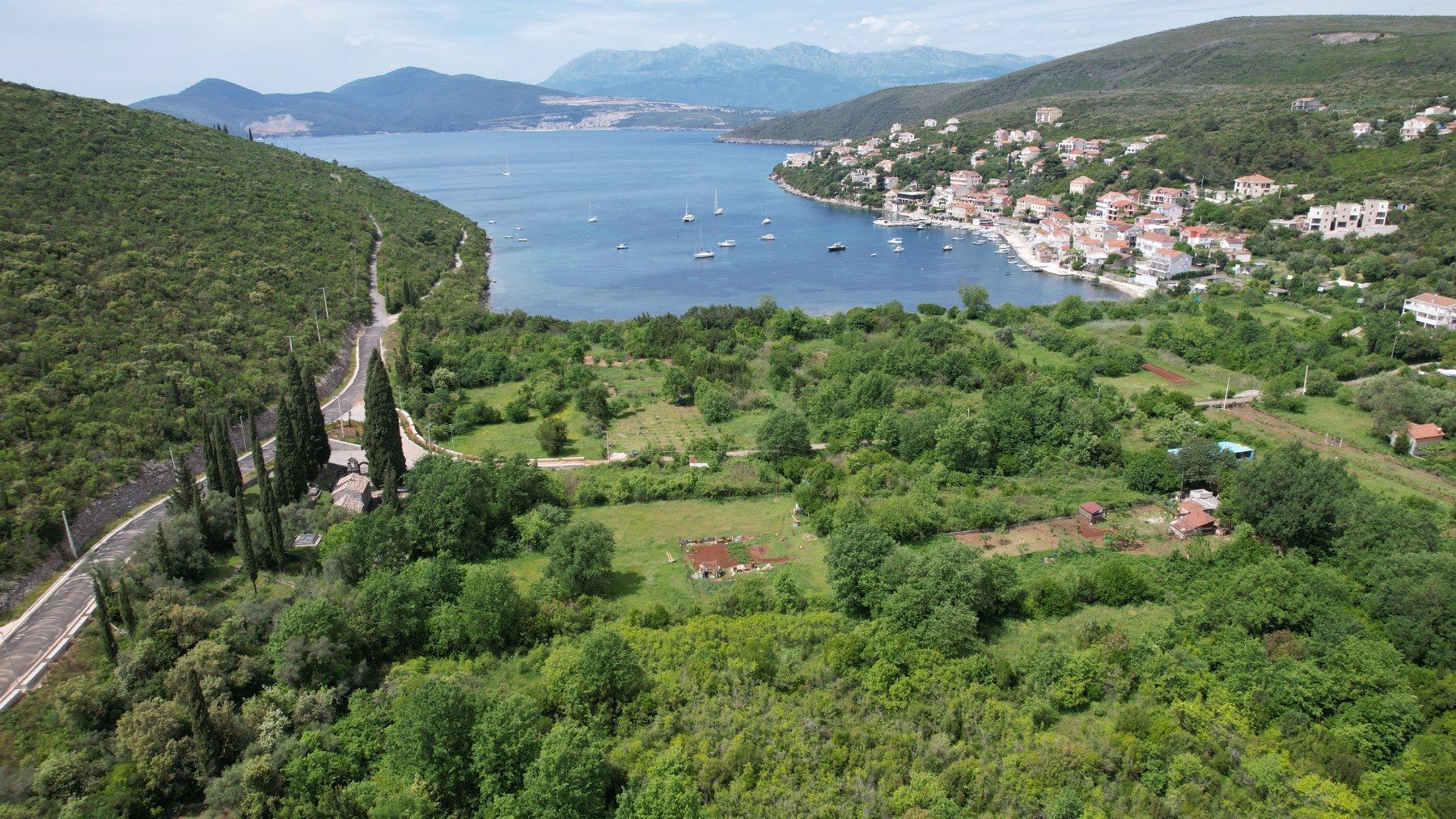 Urbanizovano zemljiste 1170m2-Bigovo,Kotor - Amfora Real Estate