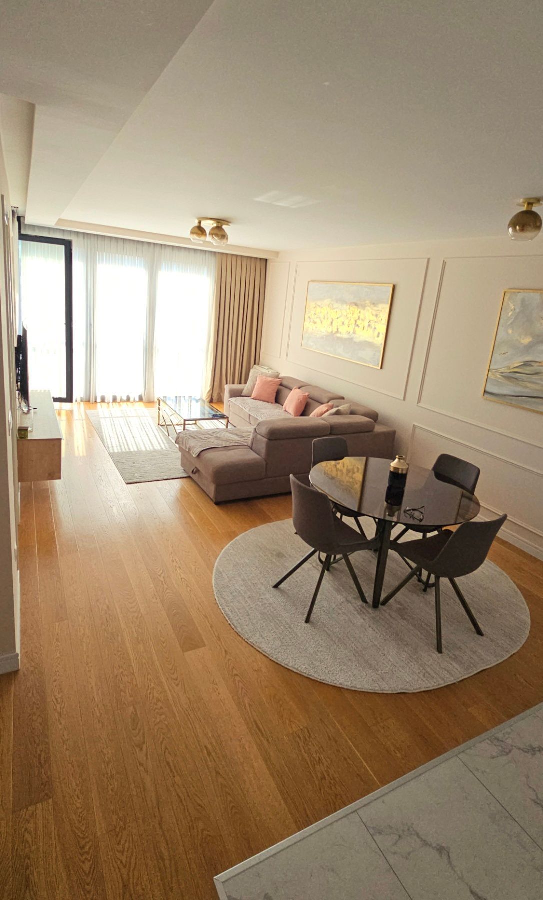 Izdavanje luksuzno nameštenog jednosobnog stana 58 m² sa garažnim mestom – Podgorica - Amfora Real Estate