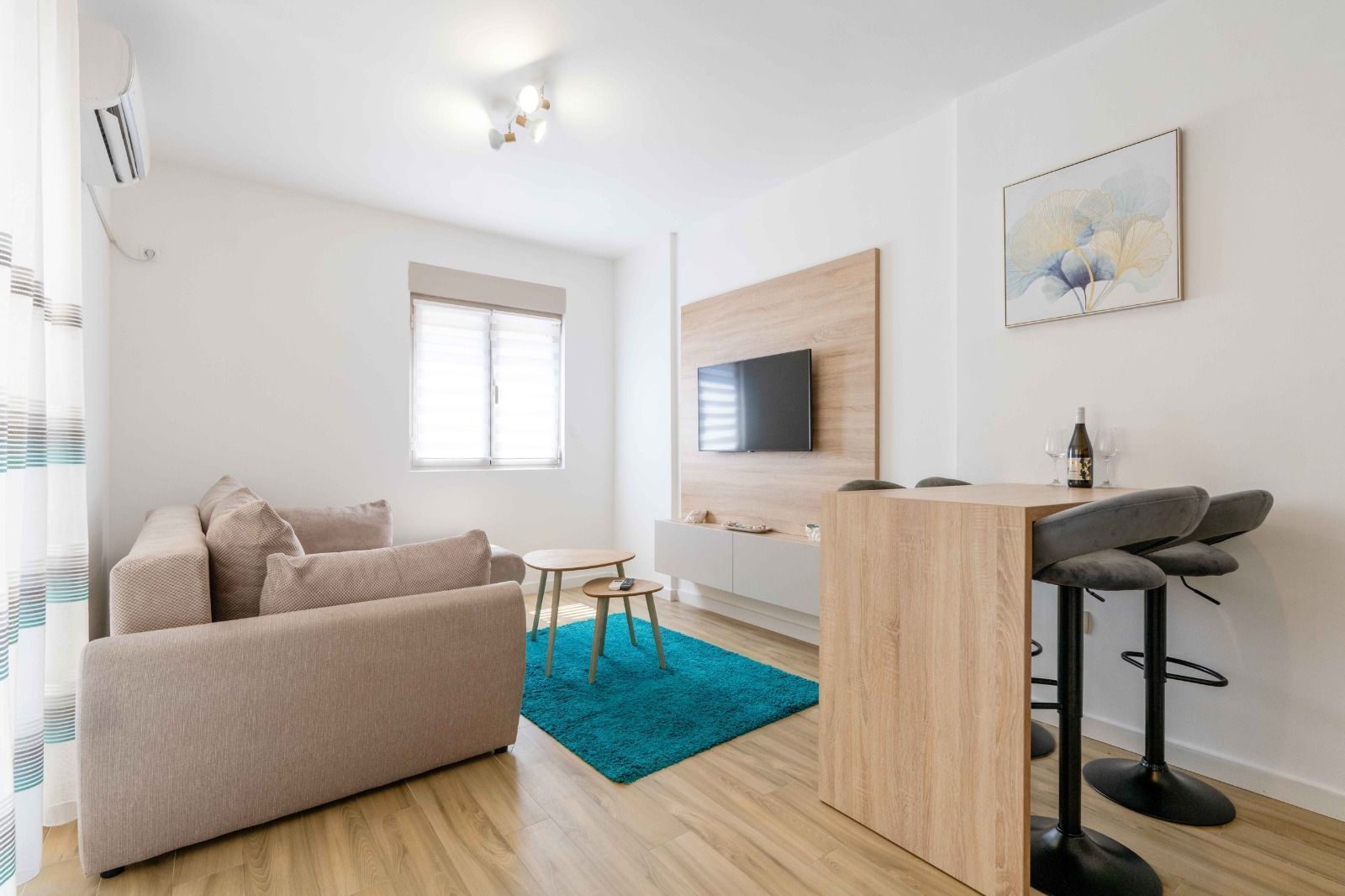Izdavanje jednosobnog apartmana 36 m² sa bazenom – Bečići, Budva (na period do 01.06.2027.) - Amfora Real Estate